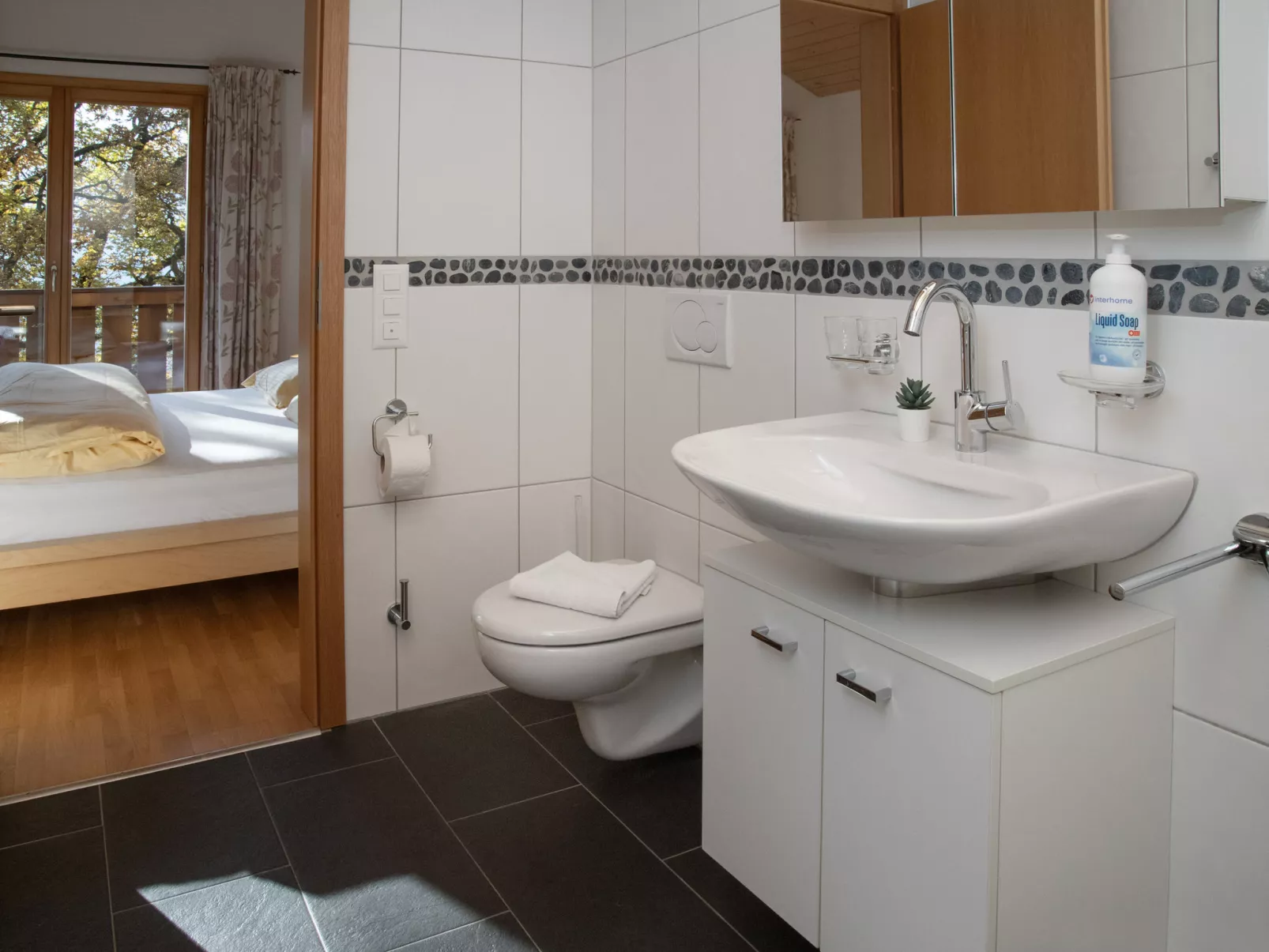 Racer's Retreat Apt.2-Drinnen