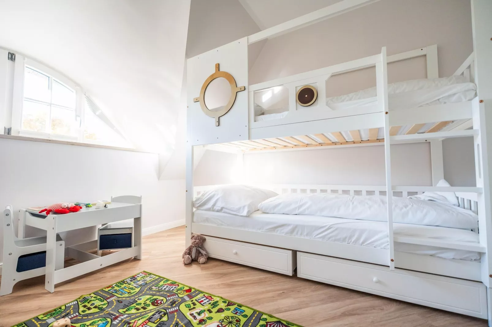 Haubenlerche 53-Bedroom