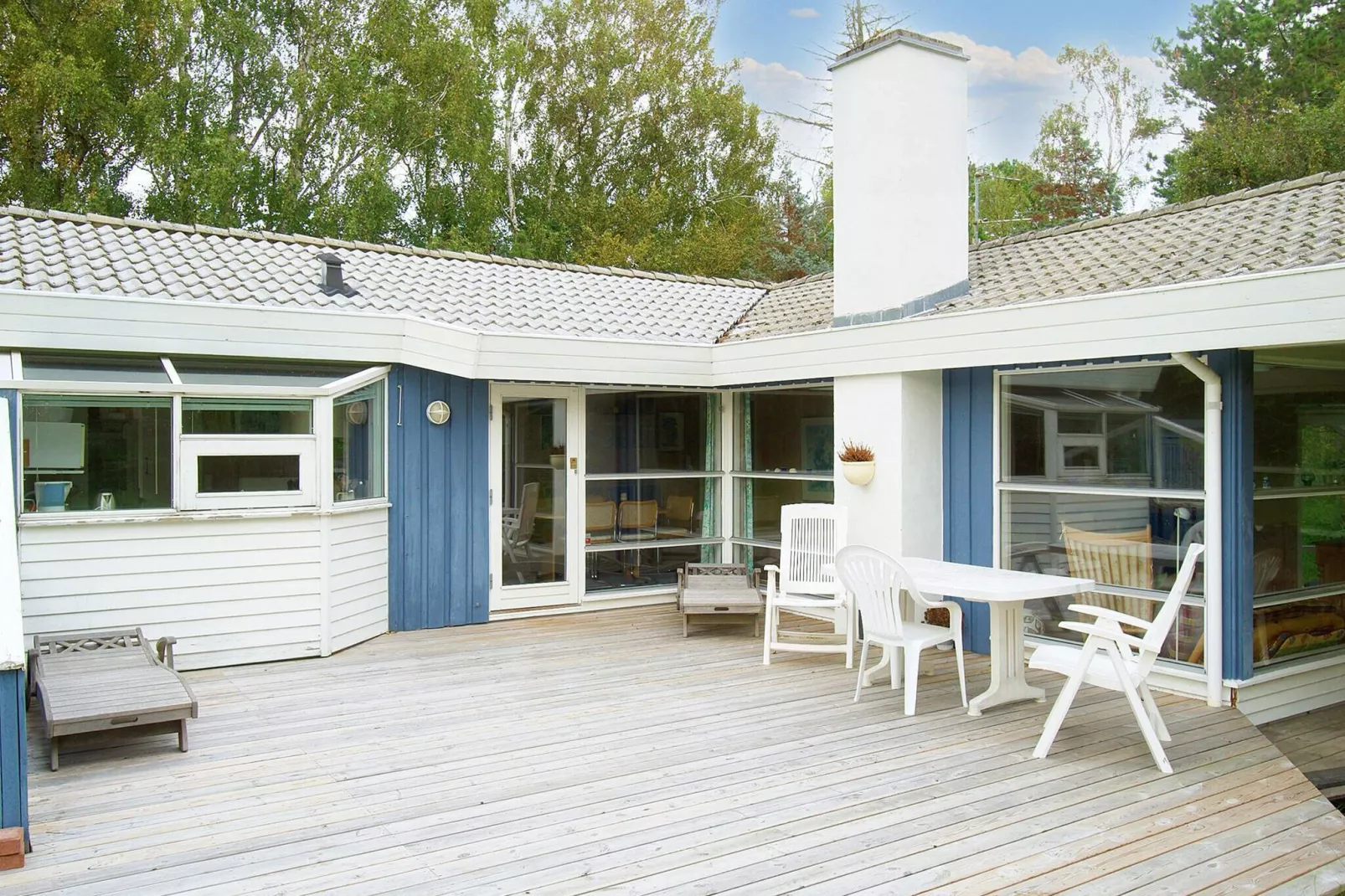 Luxury Oasis in Pot Strandby-By Traum-View