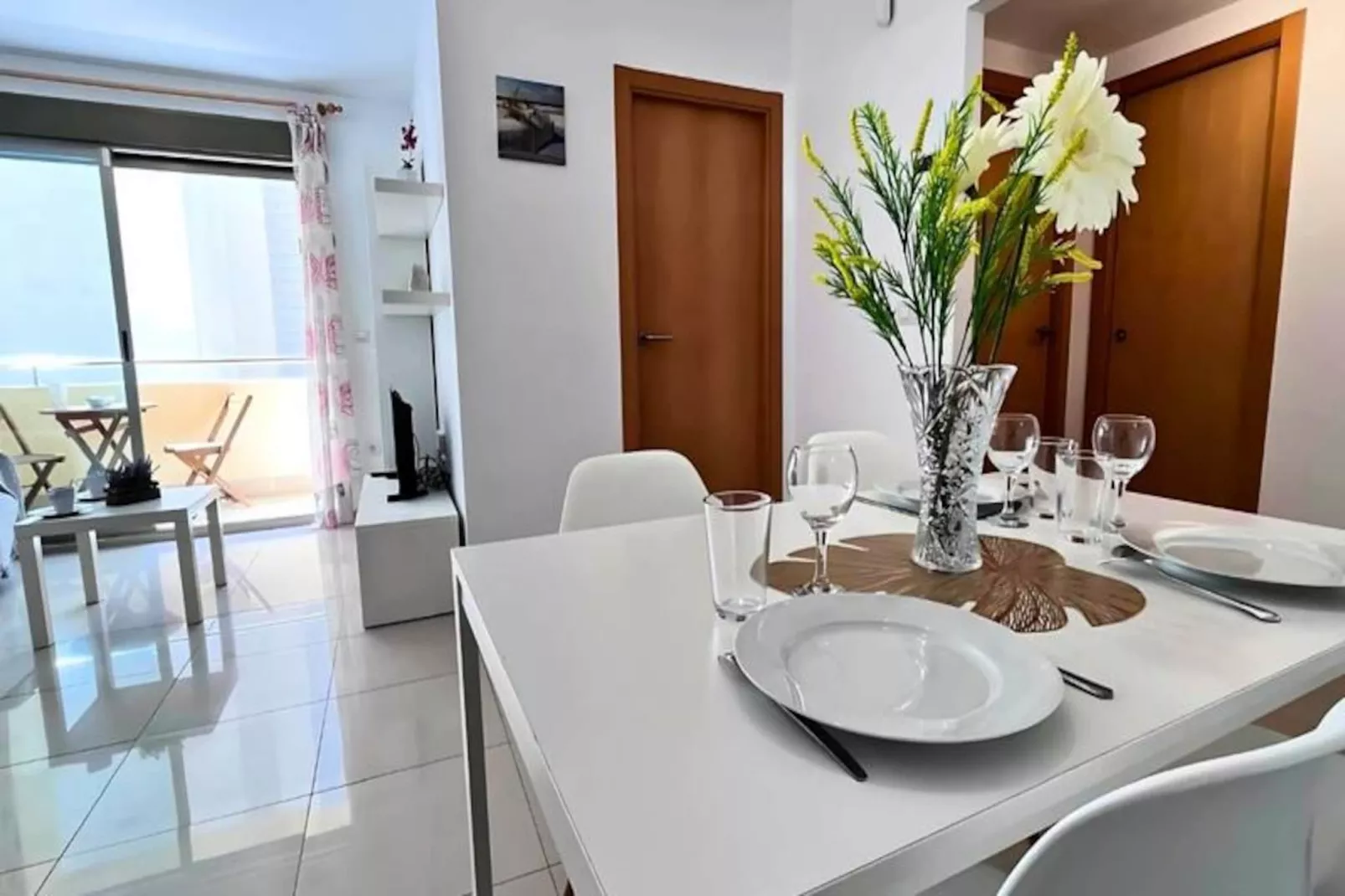 Appartement Lumineux &agrave; 50m De La Plage Avec Piscine Et Parking-Untagged