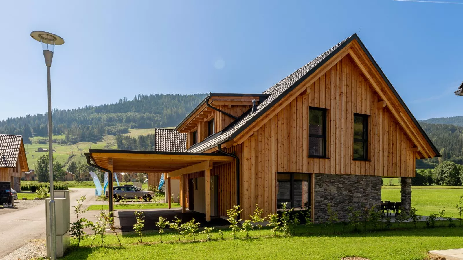 Mountain Chalet Aquarius 5B-Exterior summer