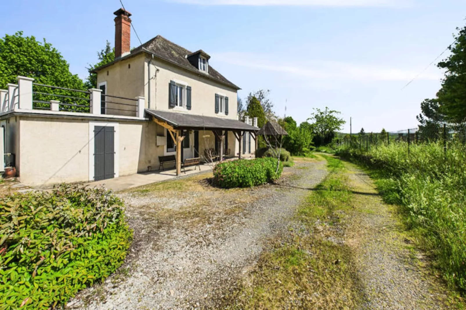 Maison à Terrasson-Non tagué
