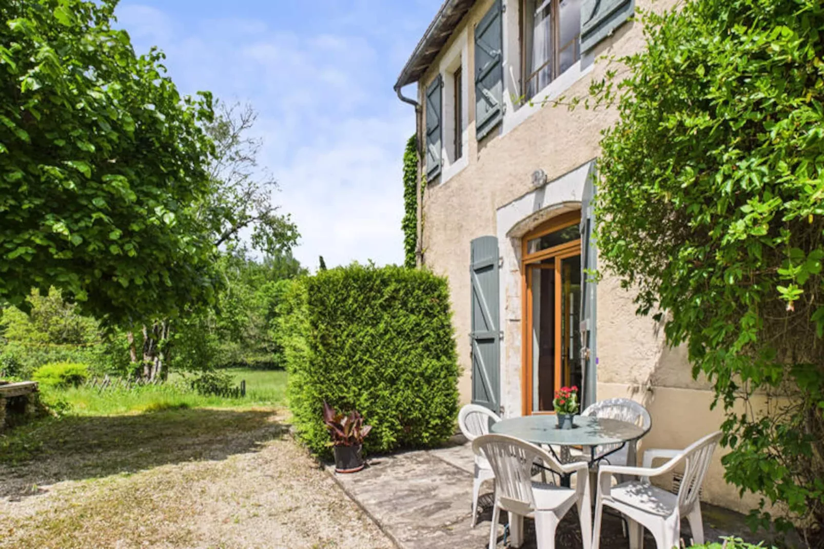 Maison à Montignac-Nicht zugeordnet