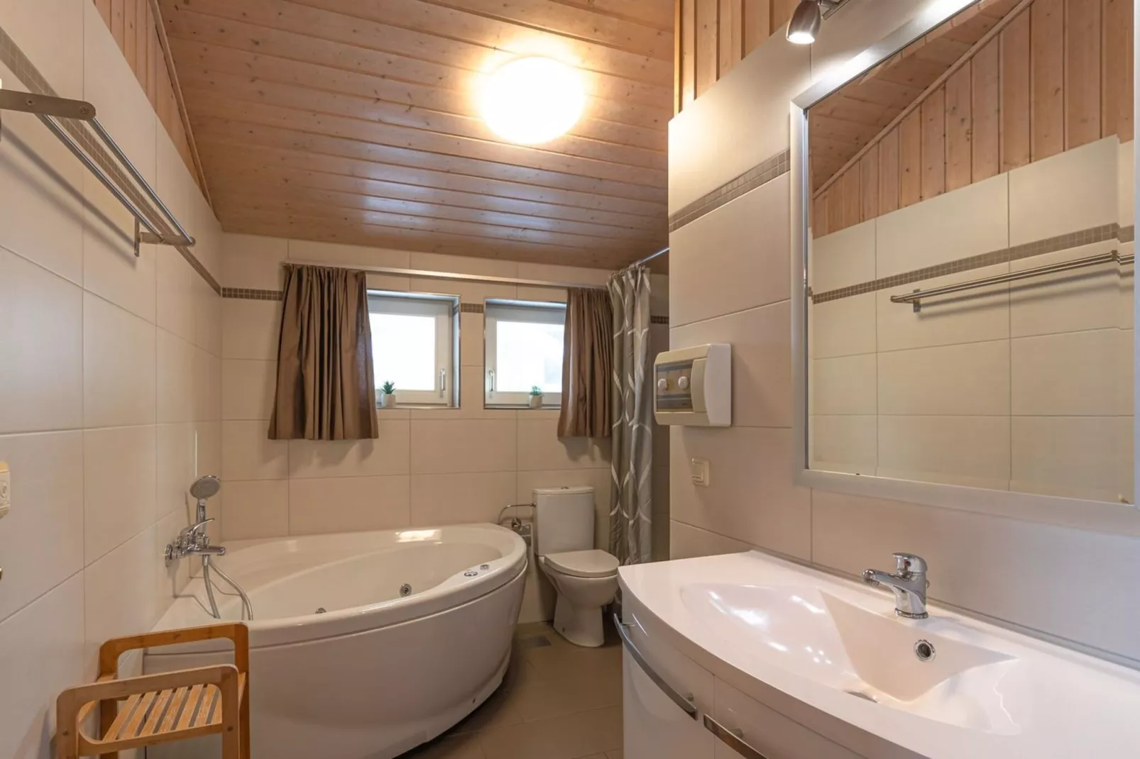 FH Seeschwalbe 221-Bathroom