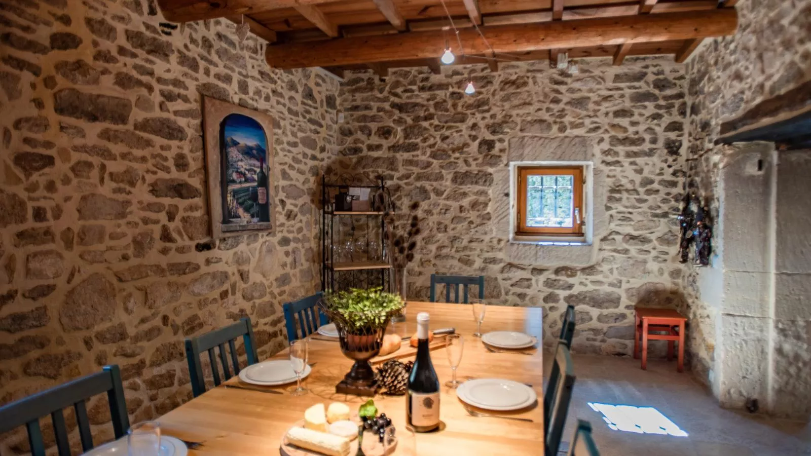 Tauleigne-Dining room