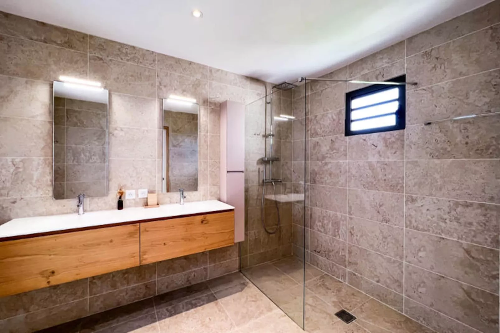 Maison à Saint François-Non tagué