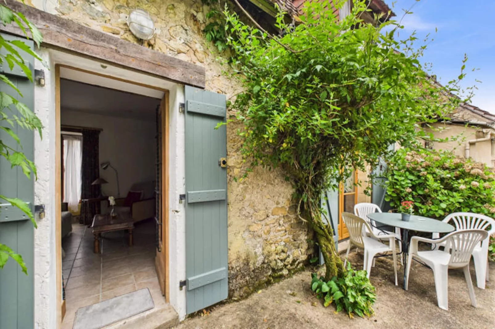 Maison à Montignac-Nicht zugeordnet