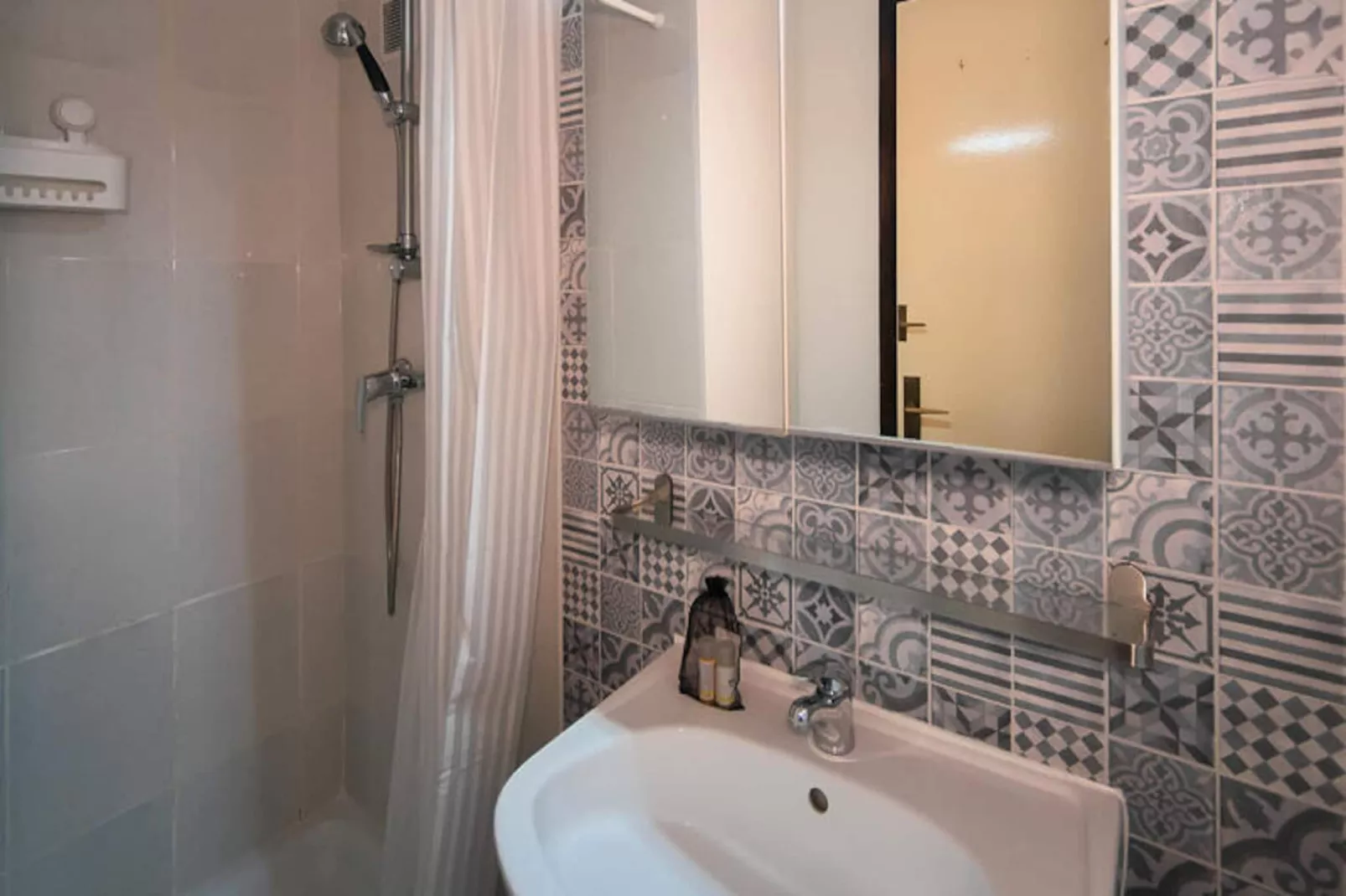 Appartements à Roses-Untagged