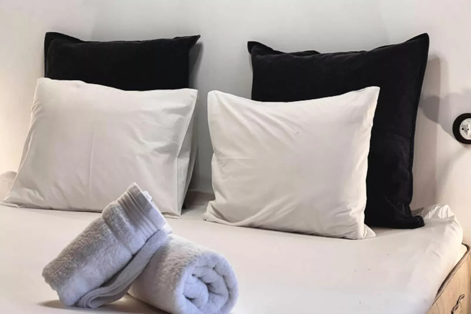 Mobil Home - Bungalow - Cottage à Montagut i Oix-Non tagué