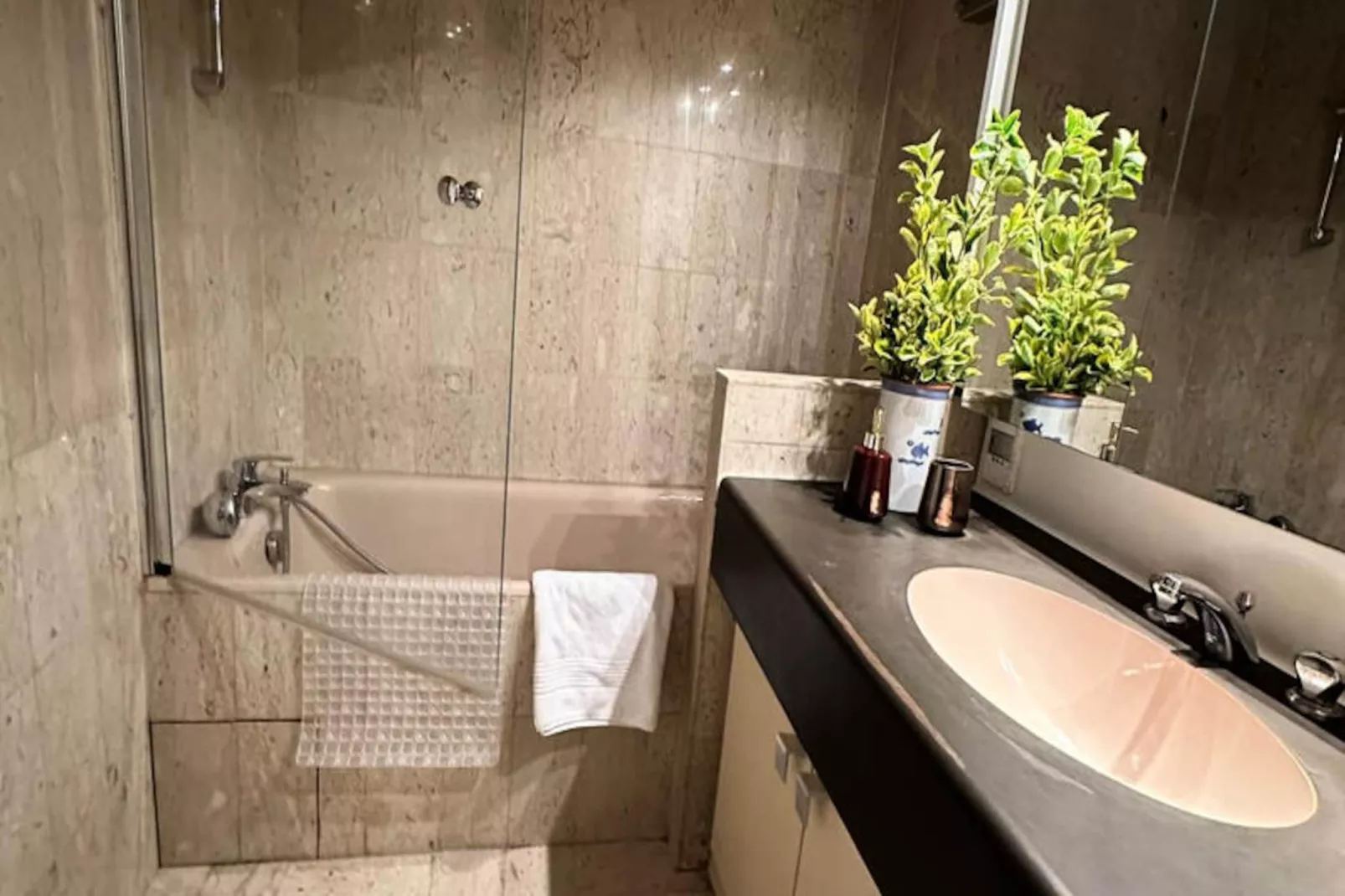 Studio à Cannes-Non tagué