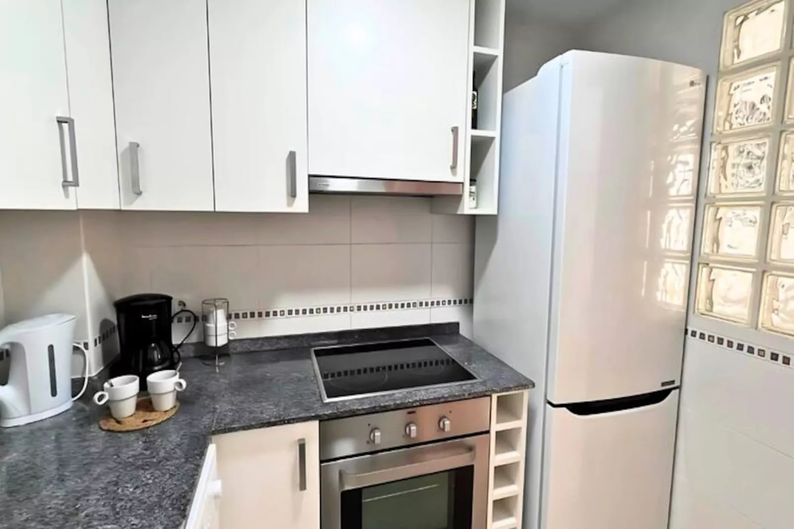 Appartement Lumineux &agrave; 50m De La Plage Avec Piscine Et Parking-Untagged