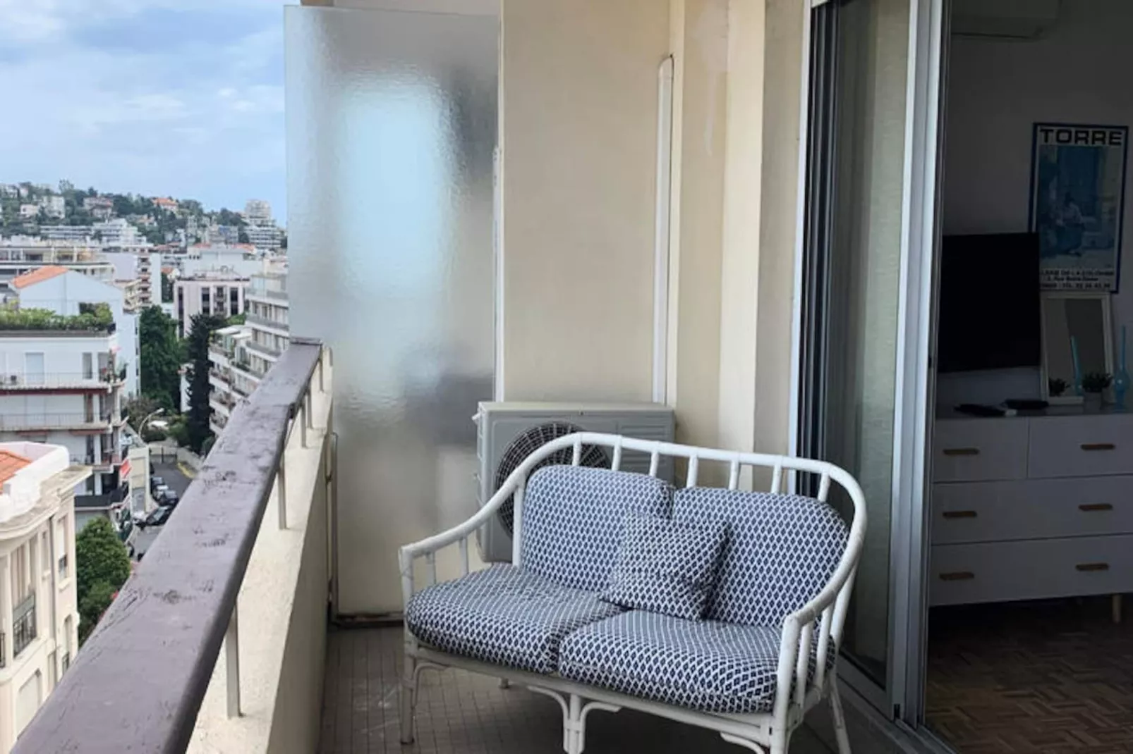 Studio à Cannes-Untagged