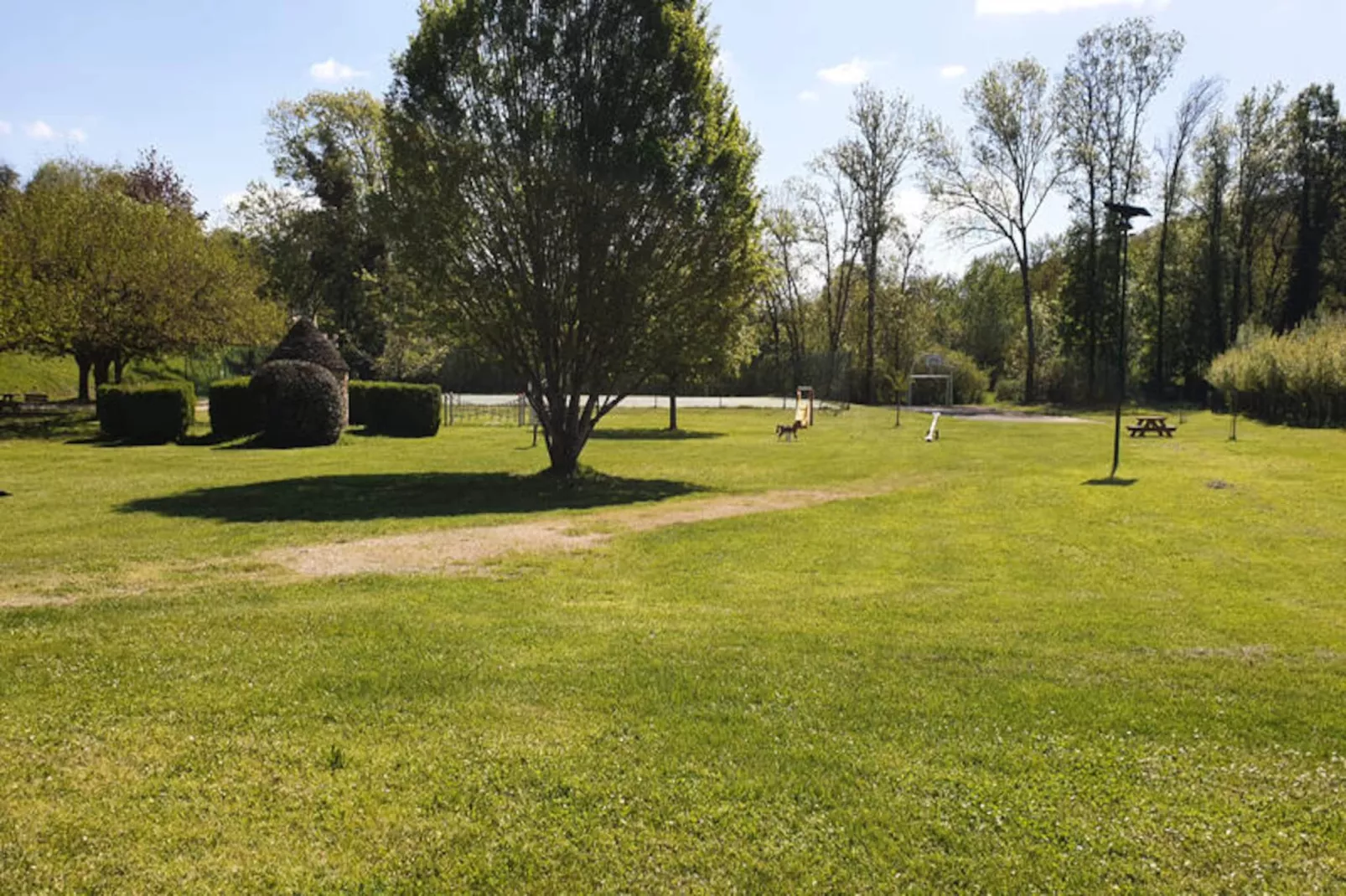 Maison à Auriac-du-Périgord-Nicht zugeordnet