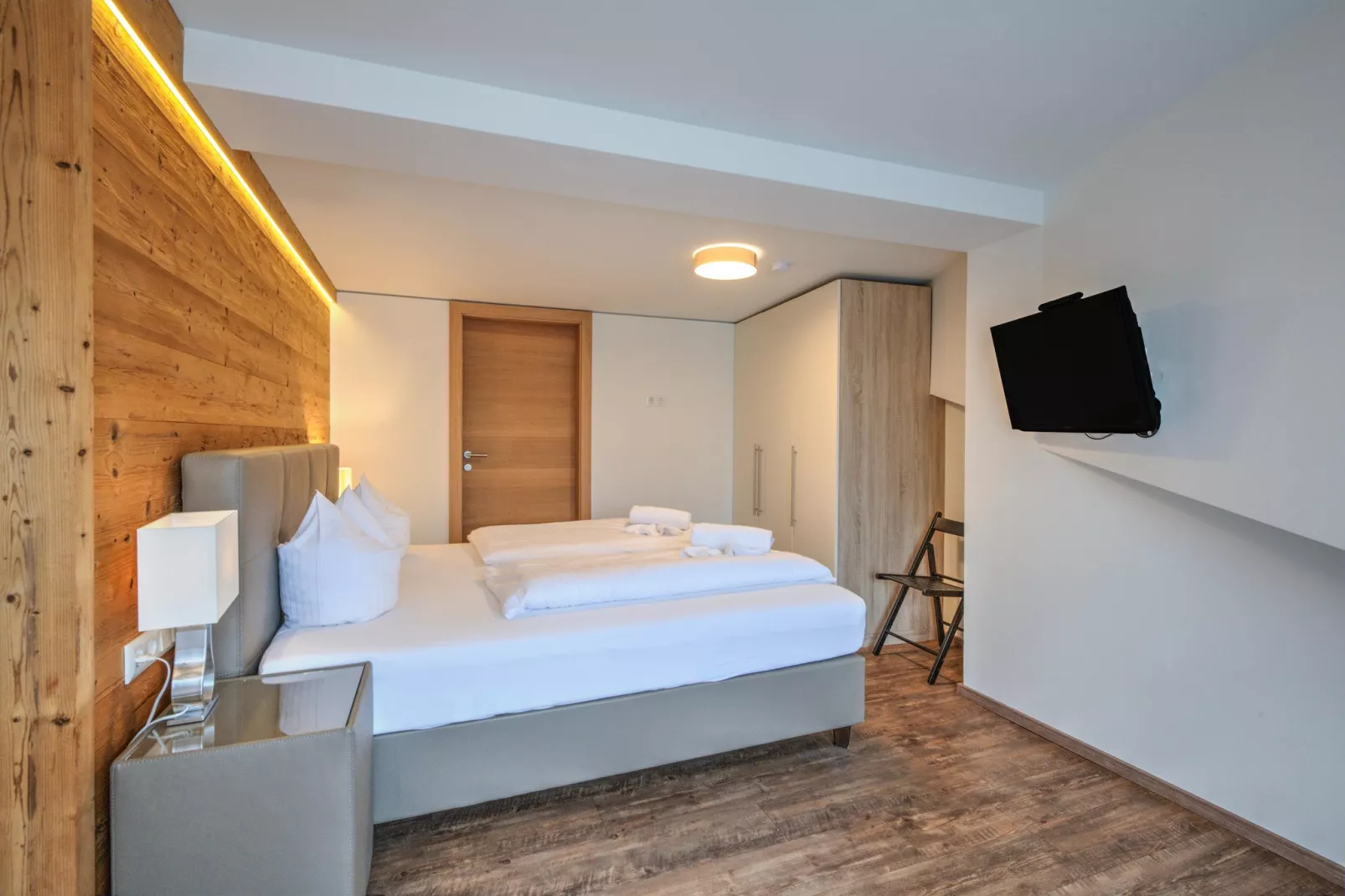 Brunner Apartment Top 7 Penthouse-Bedroom