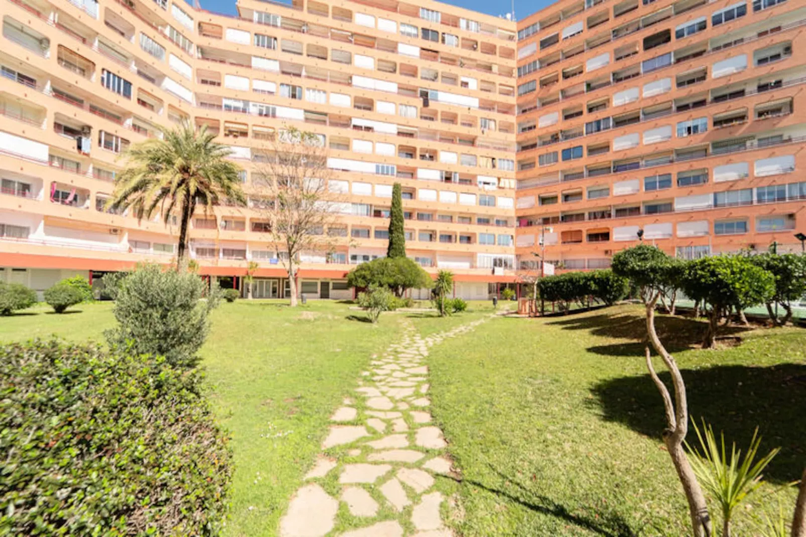 Appartements à Roses-Untagged