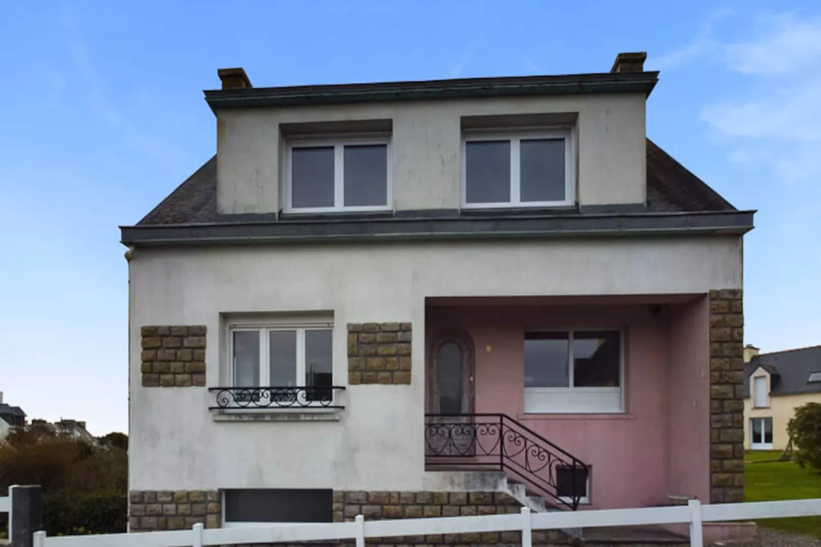 Maison à Ploneour-Lanvern-Non tagué