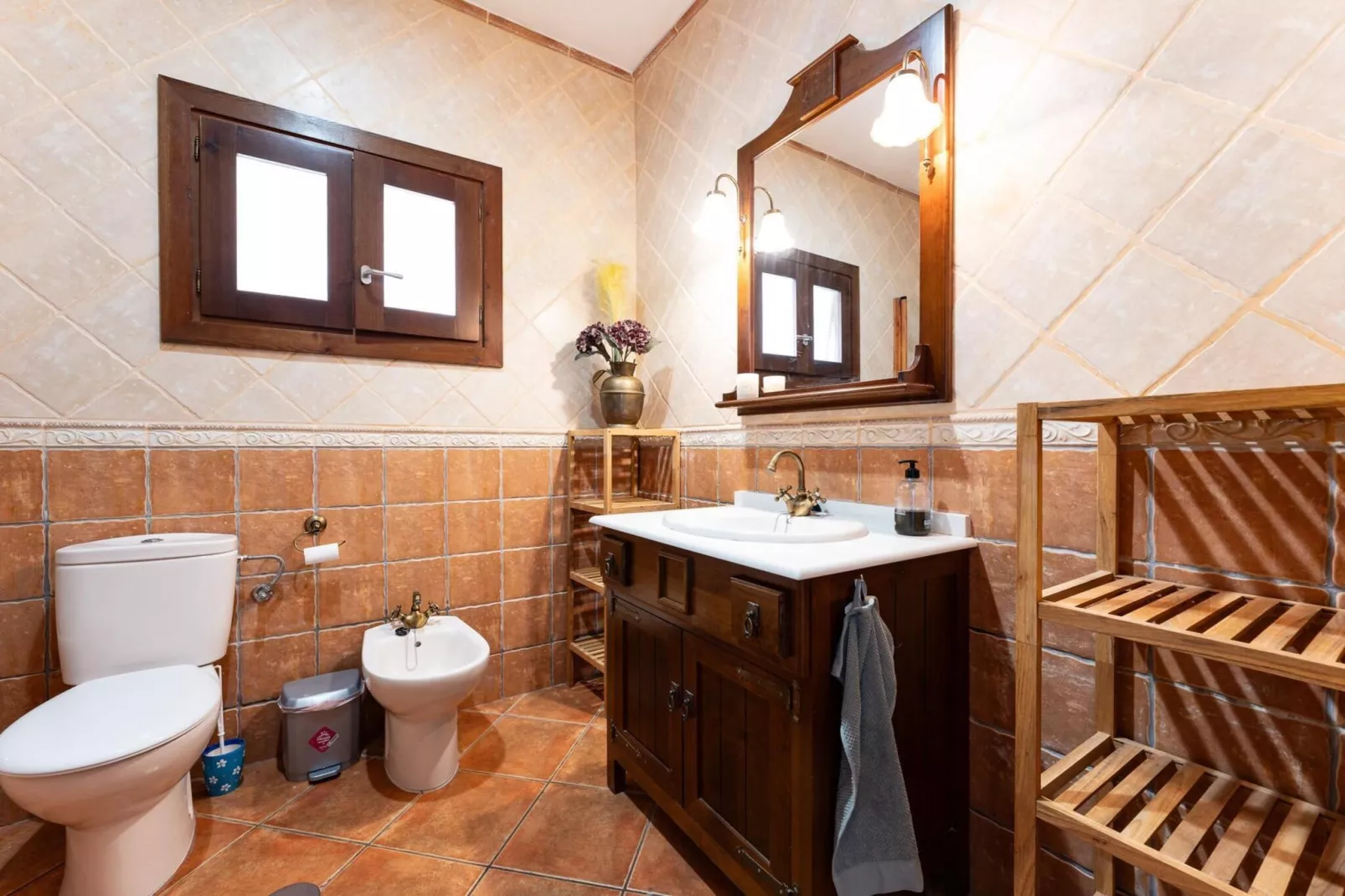 CT 269 GR - Faro's Sun Beach & More in Almuñecar-Bathroom