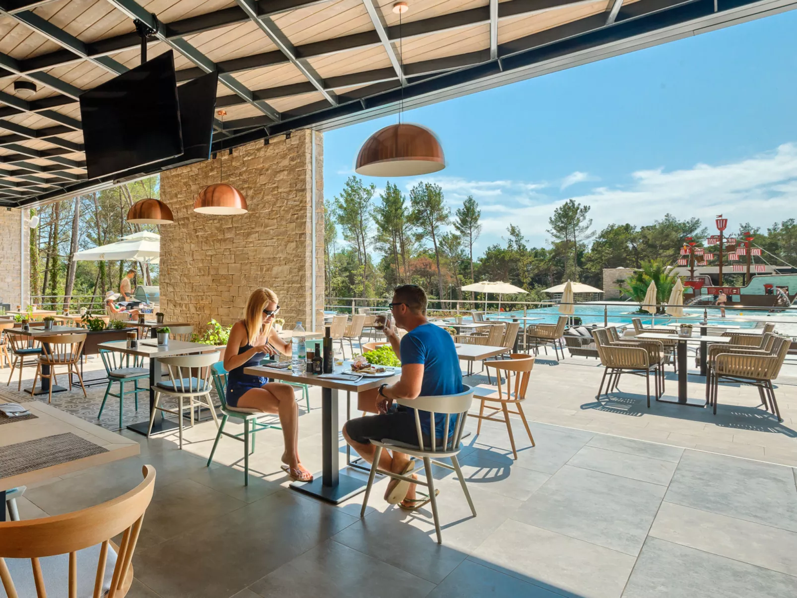 Camping Santa Marina-Drinnen