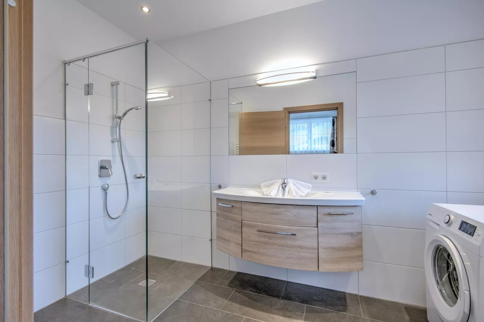 Brunner Apartment Top 7 Penthouse-Bathroom