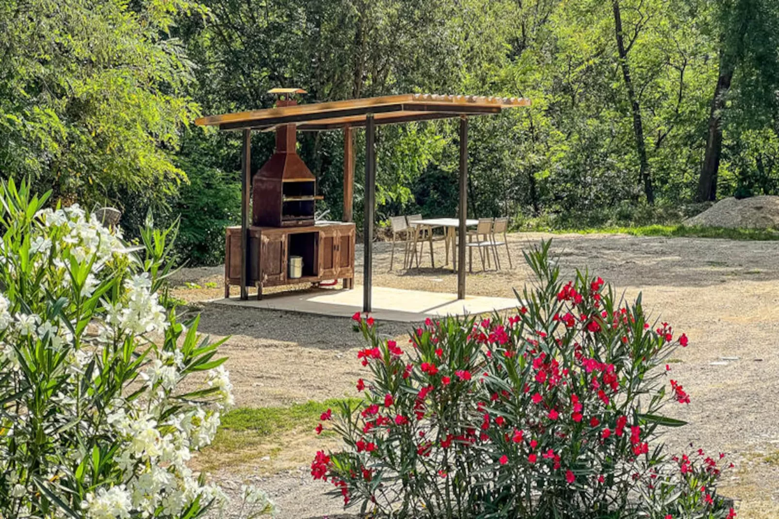 Appartements à Montagut i Oix-Non tagué