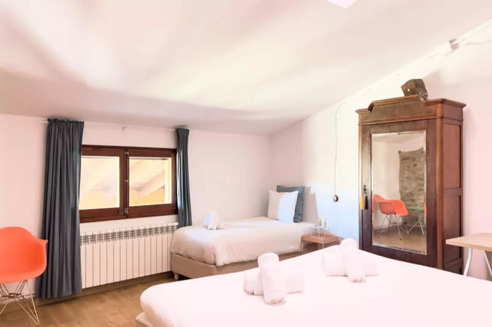 Appartements à Montagut i Oix-Nicht zugeordnet