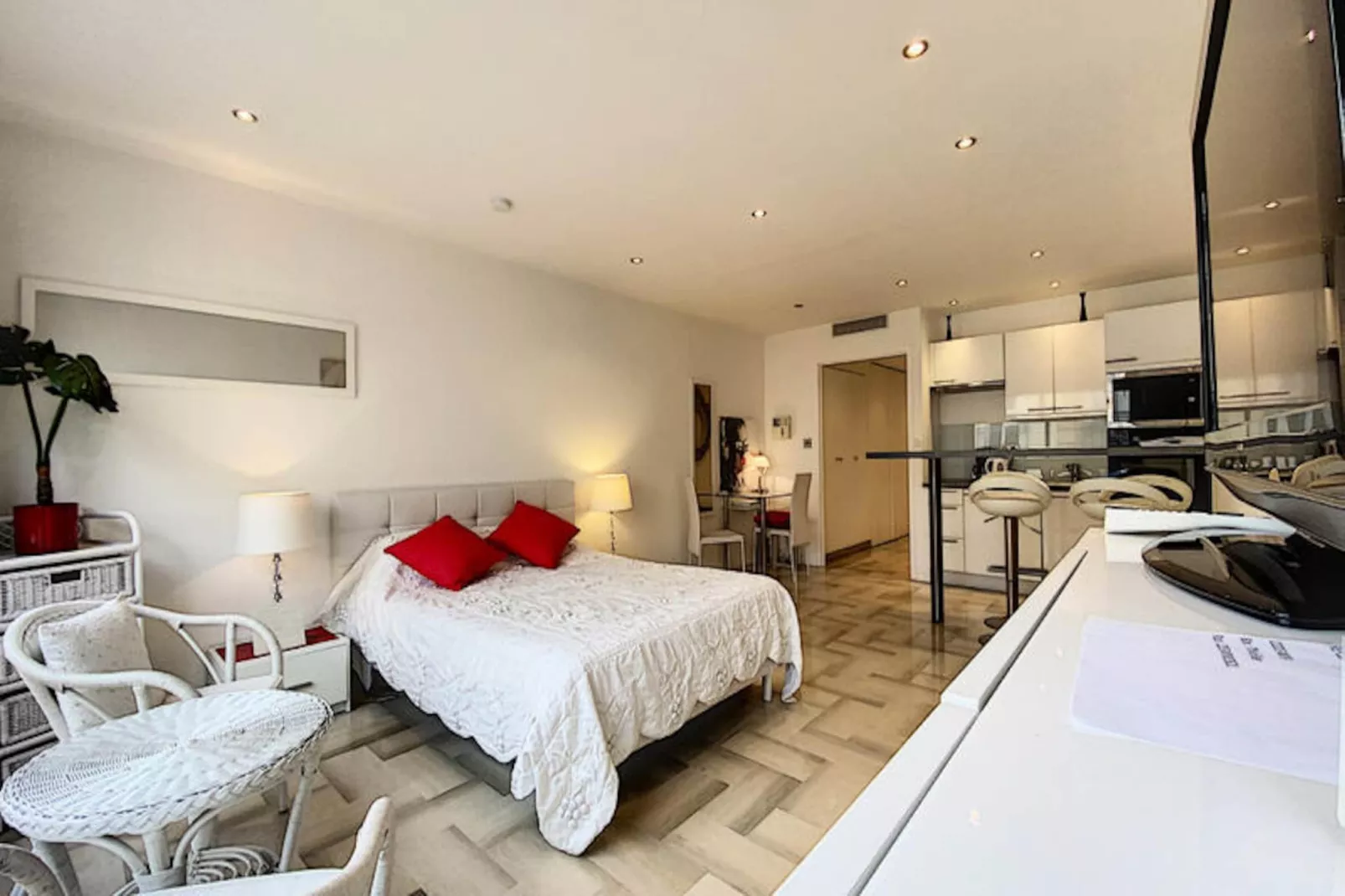 Studio à Cannes-Non tagué