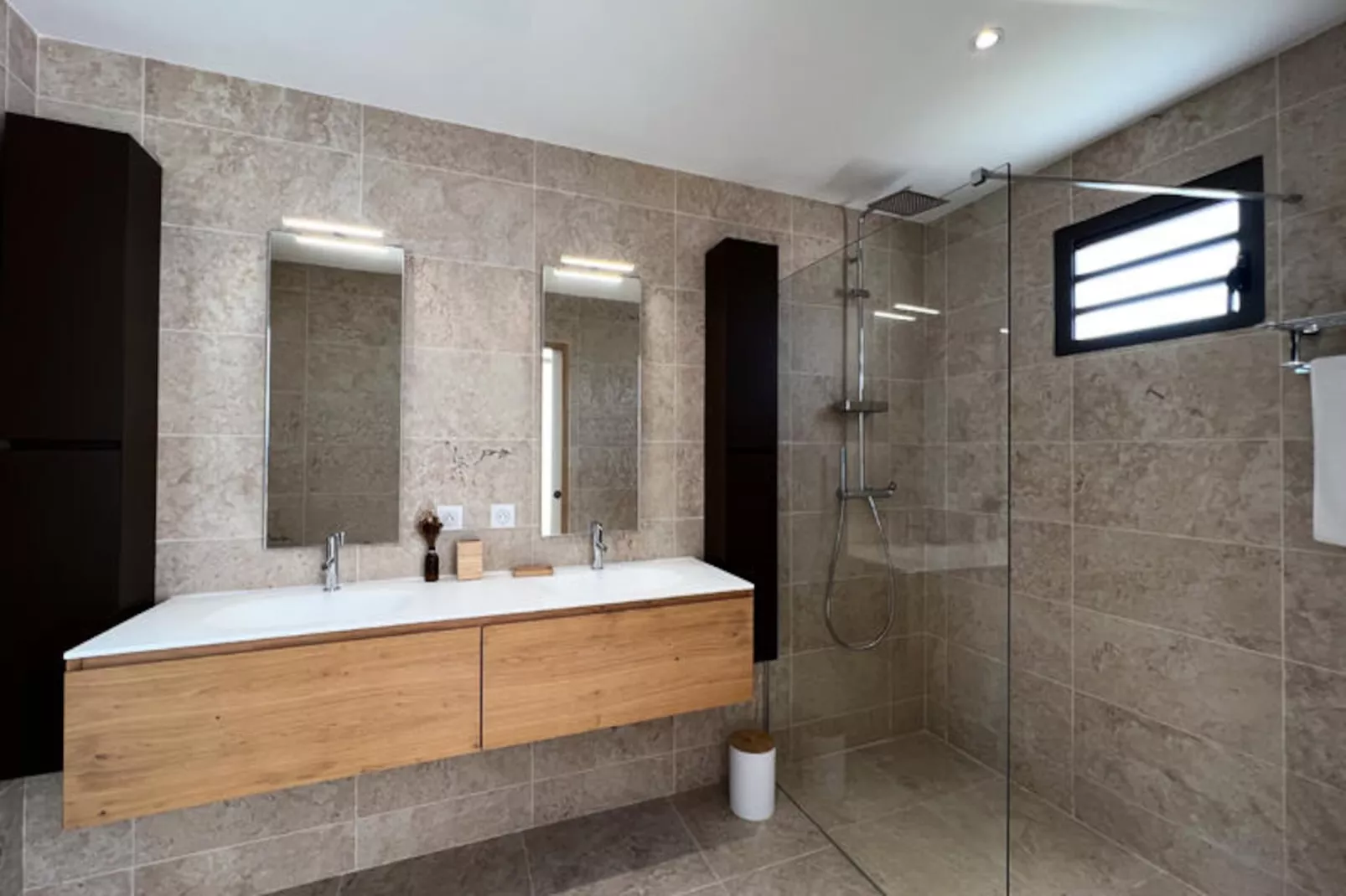 Maison à Saint François-Non tagué