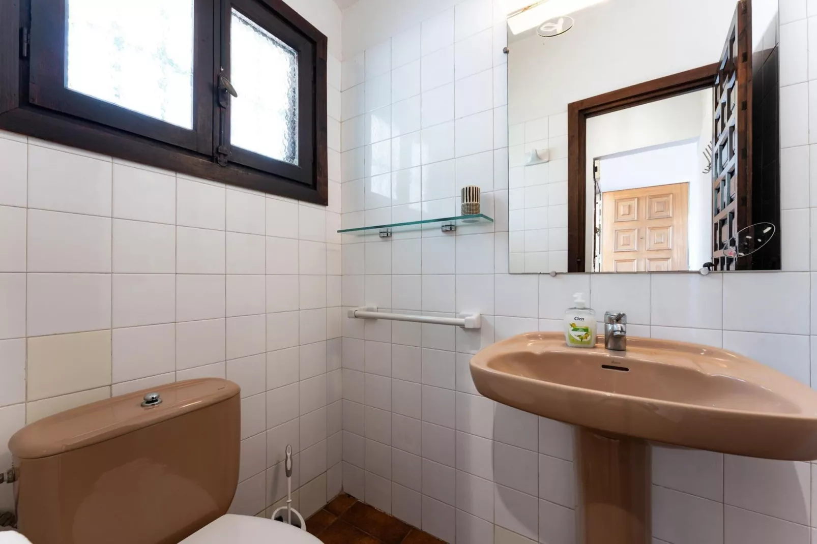 CT 269 GR - Faro's Sun Beach & More in Almuñecar-Bathroom