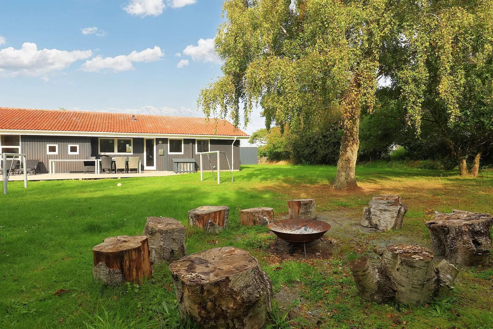 10 person holiday home in Humble-View