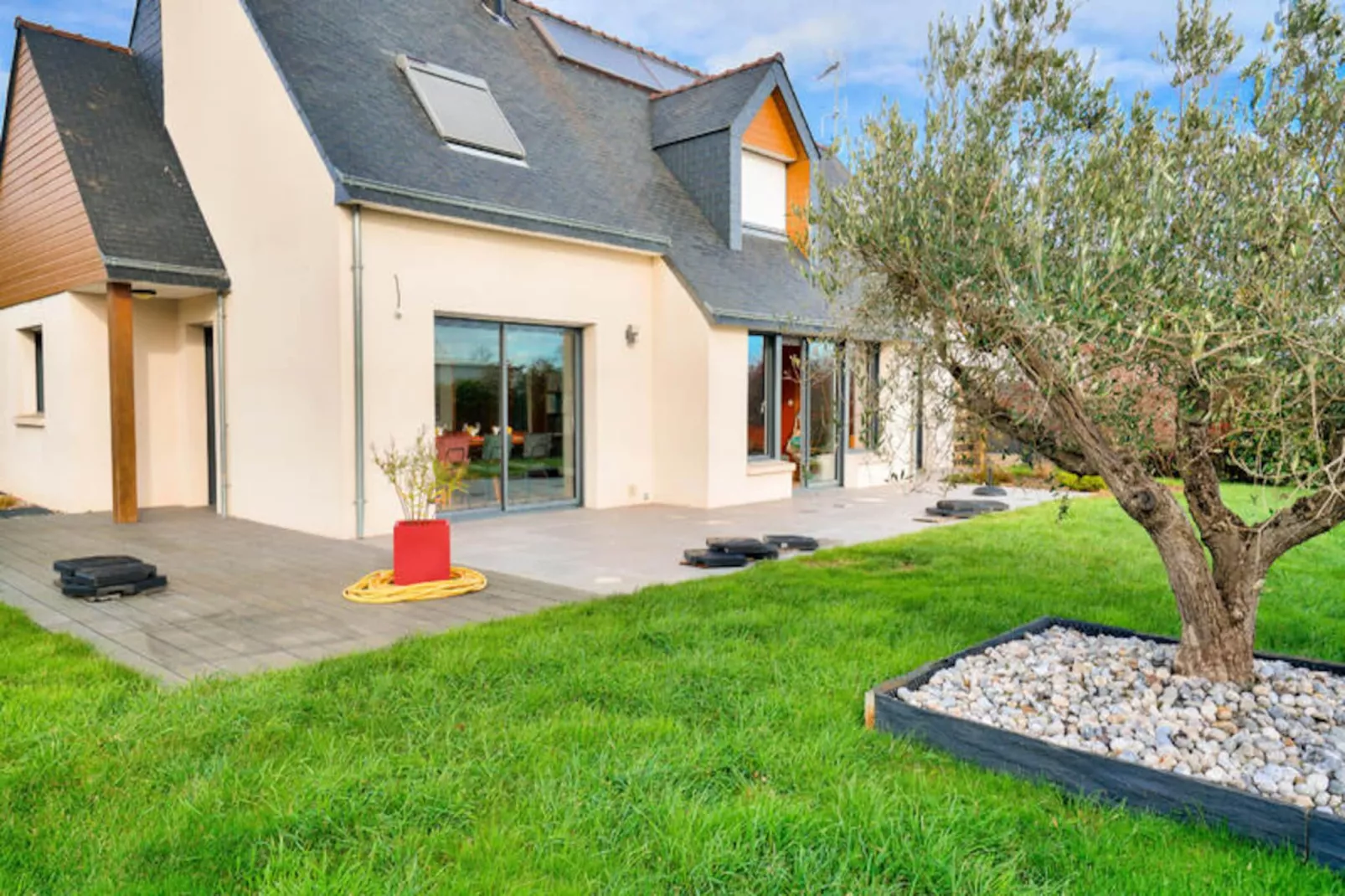 Maison à Ploneour-Lanvern-Non tagué