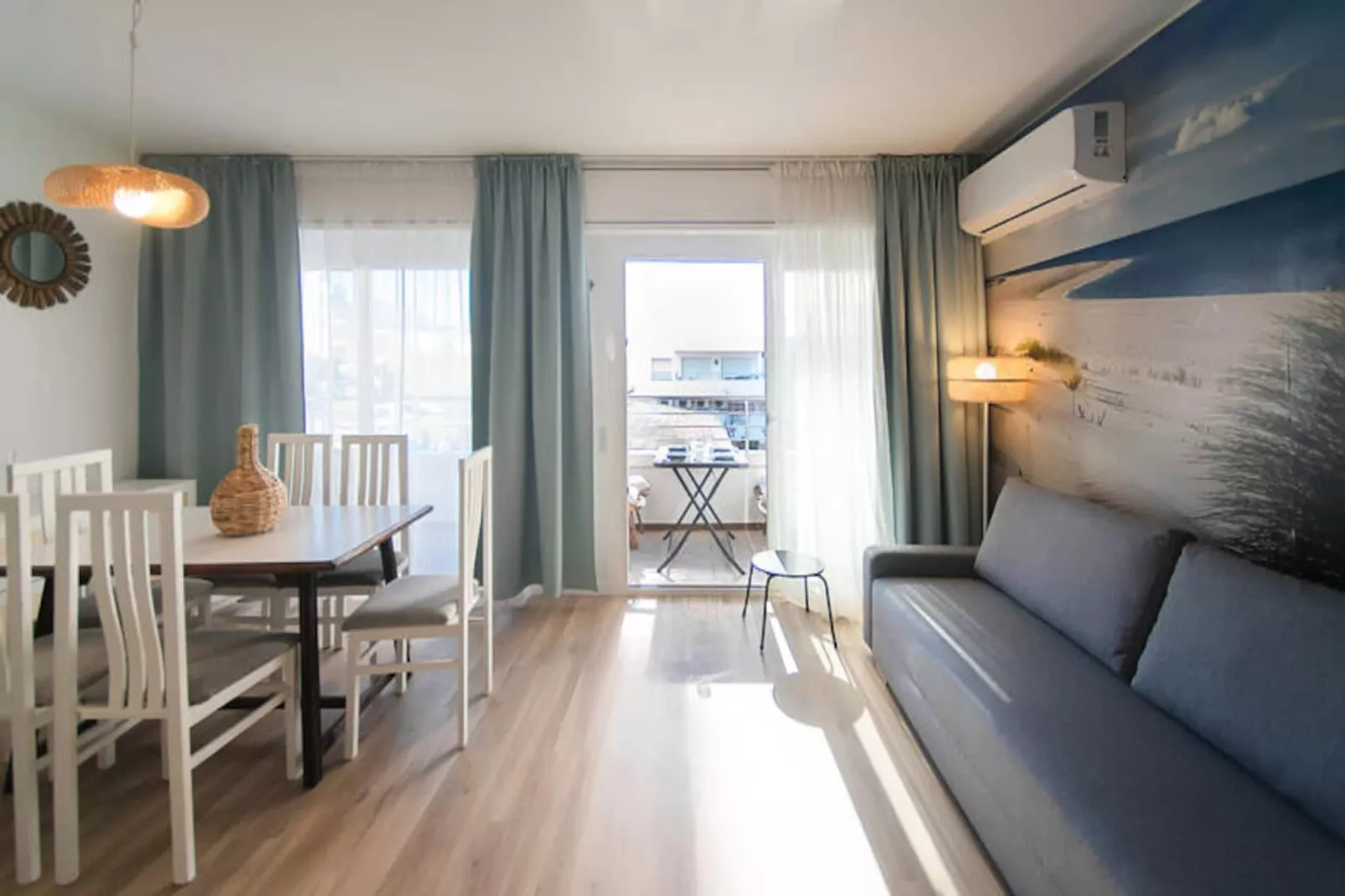 Appartements à Roses-Untagged