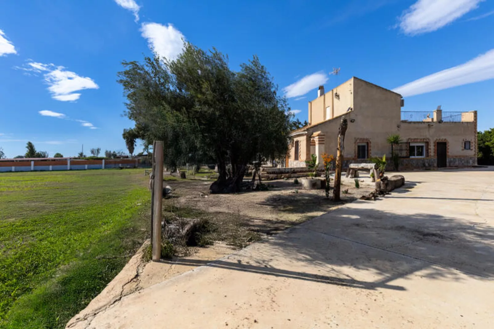 Maison à Dolores-Non tagué