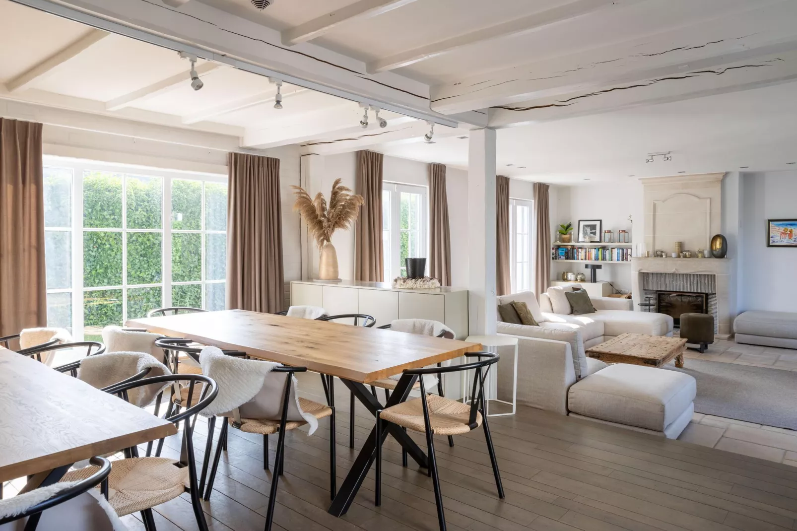 Villa Petunias-Salon