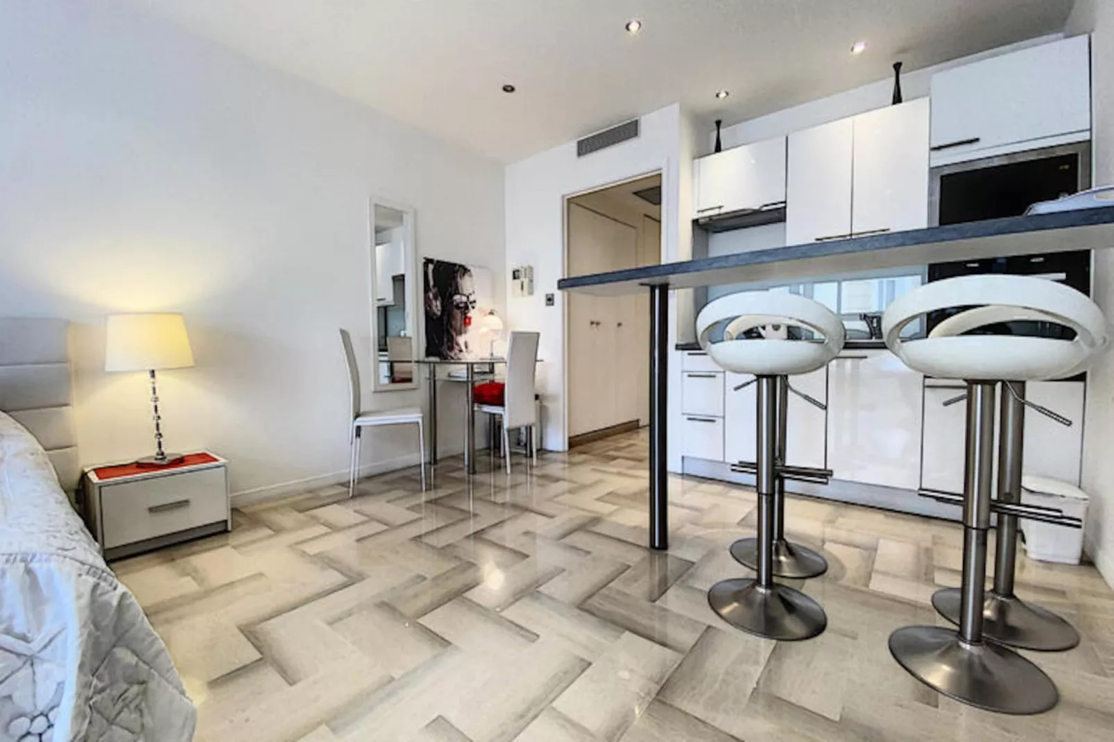 Studio à Cannes-Non tagué