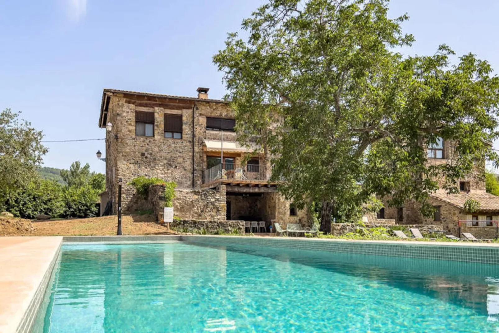 Mobil Home - Bungalow - Cottage à Montagut i Oix-Non tagué