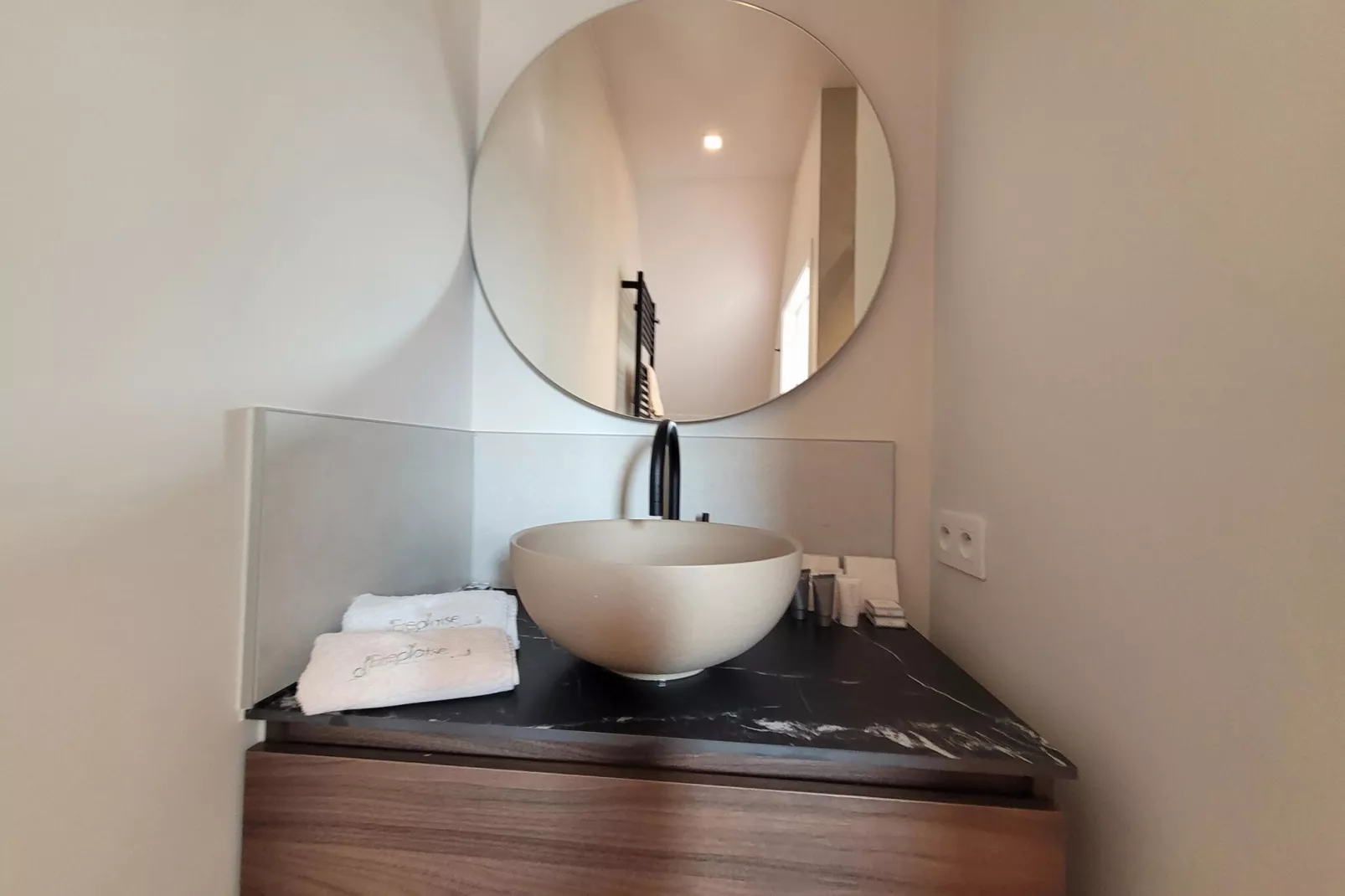D'Ereplatse comfortkamer-Badezimmer