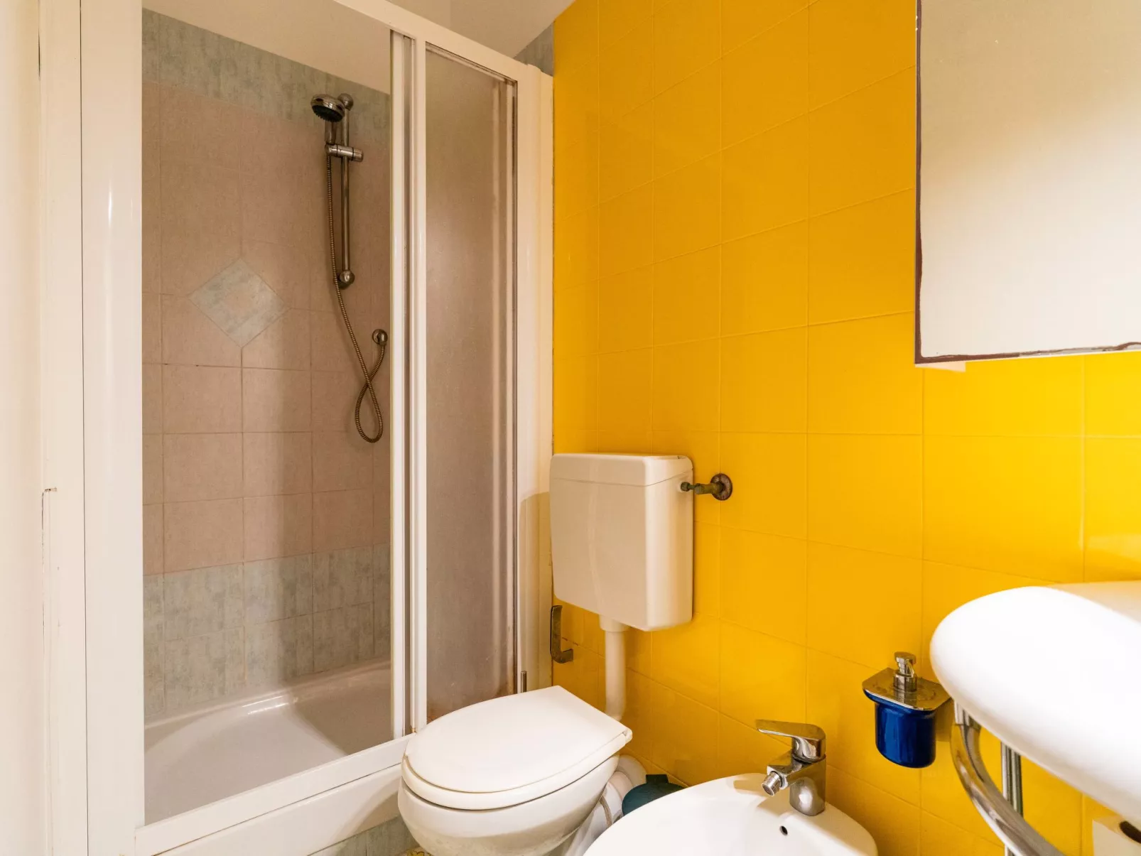 Capo Pino tra le Onde-Drinnen