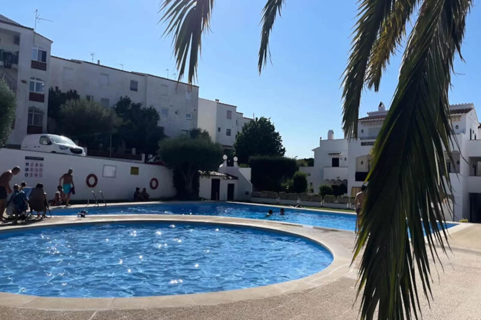 Appartements à Roses-Untagged