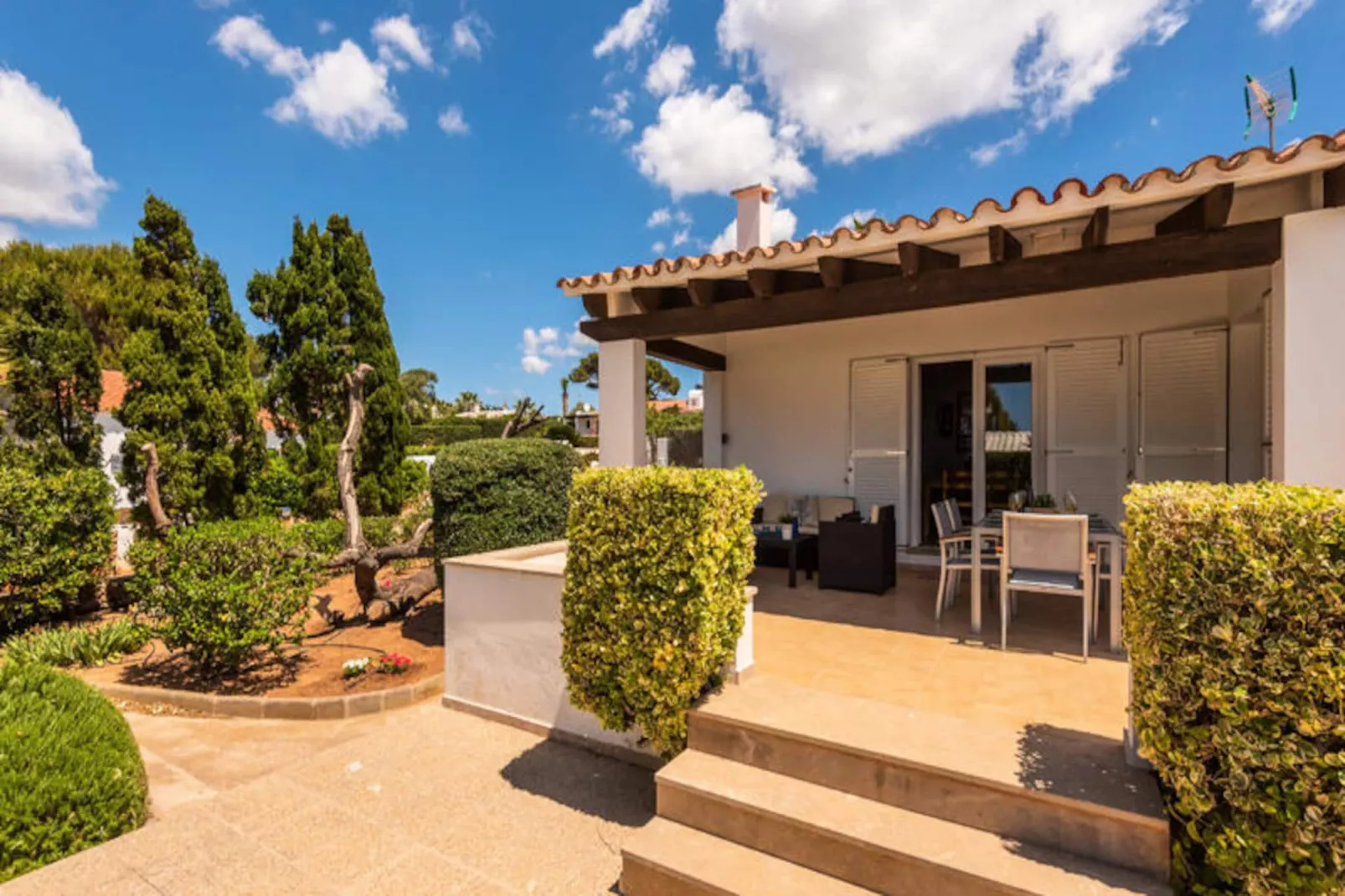 Maison à Binisafuller-Untagged