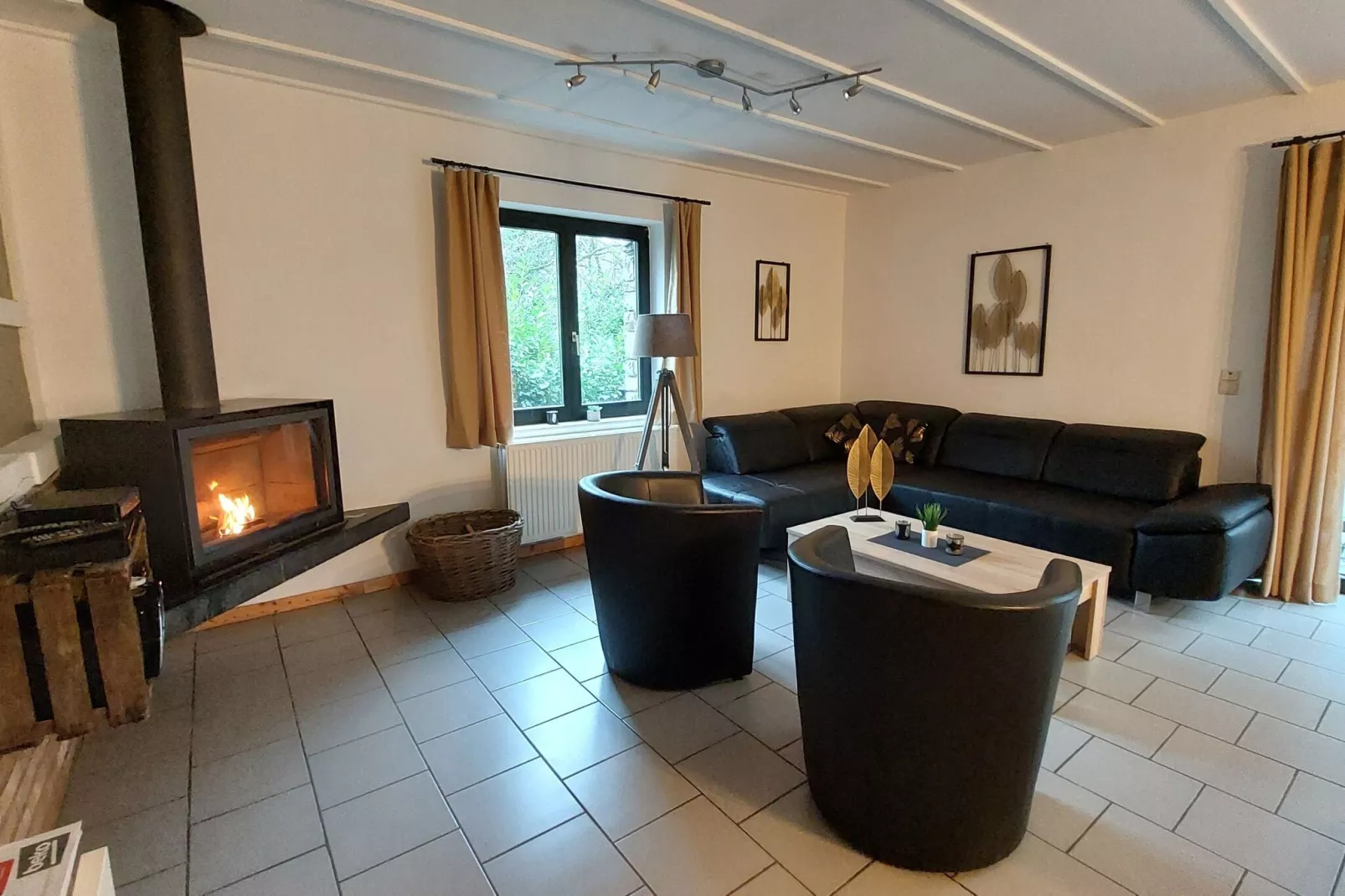 La Charmille-Living room