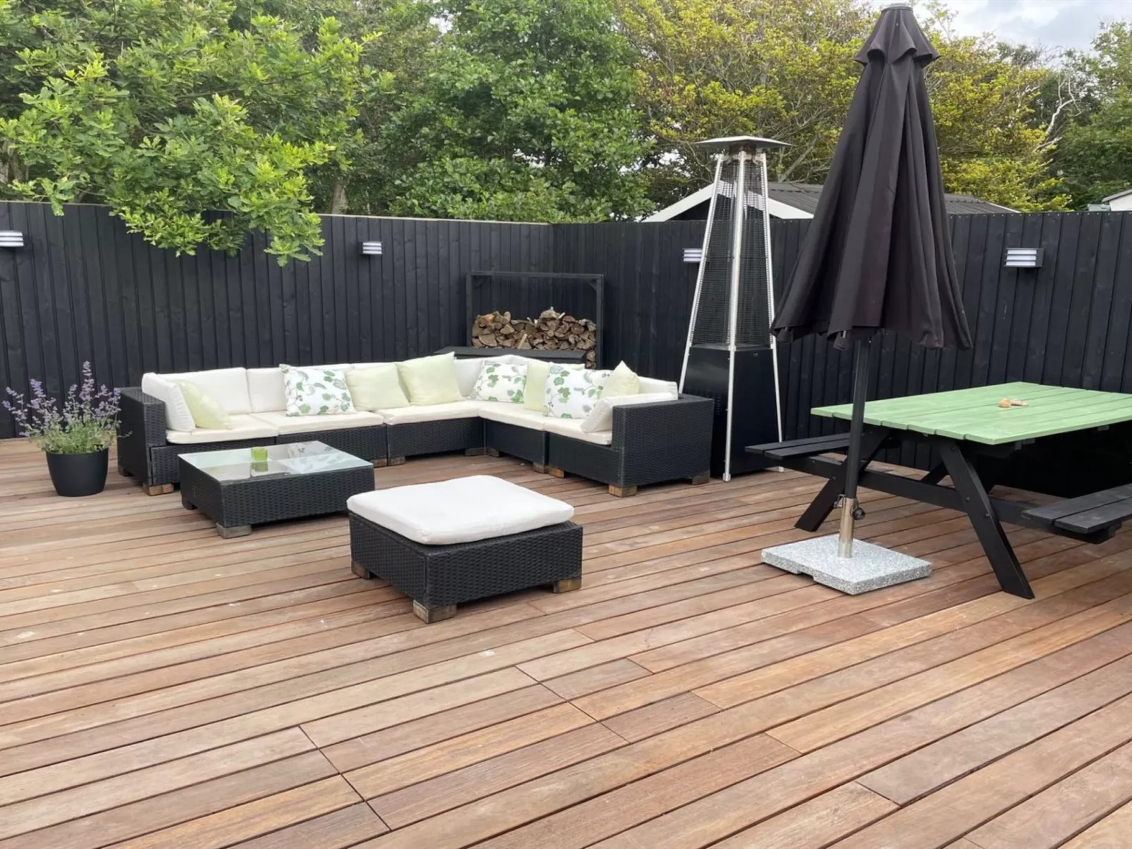 "Iwa" - 15m from the sea-Outside