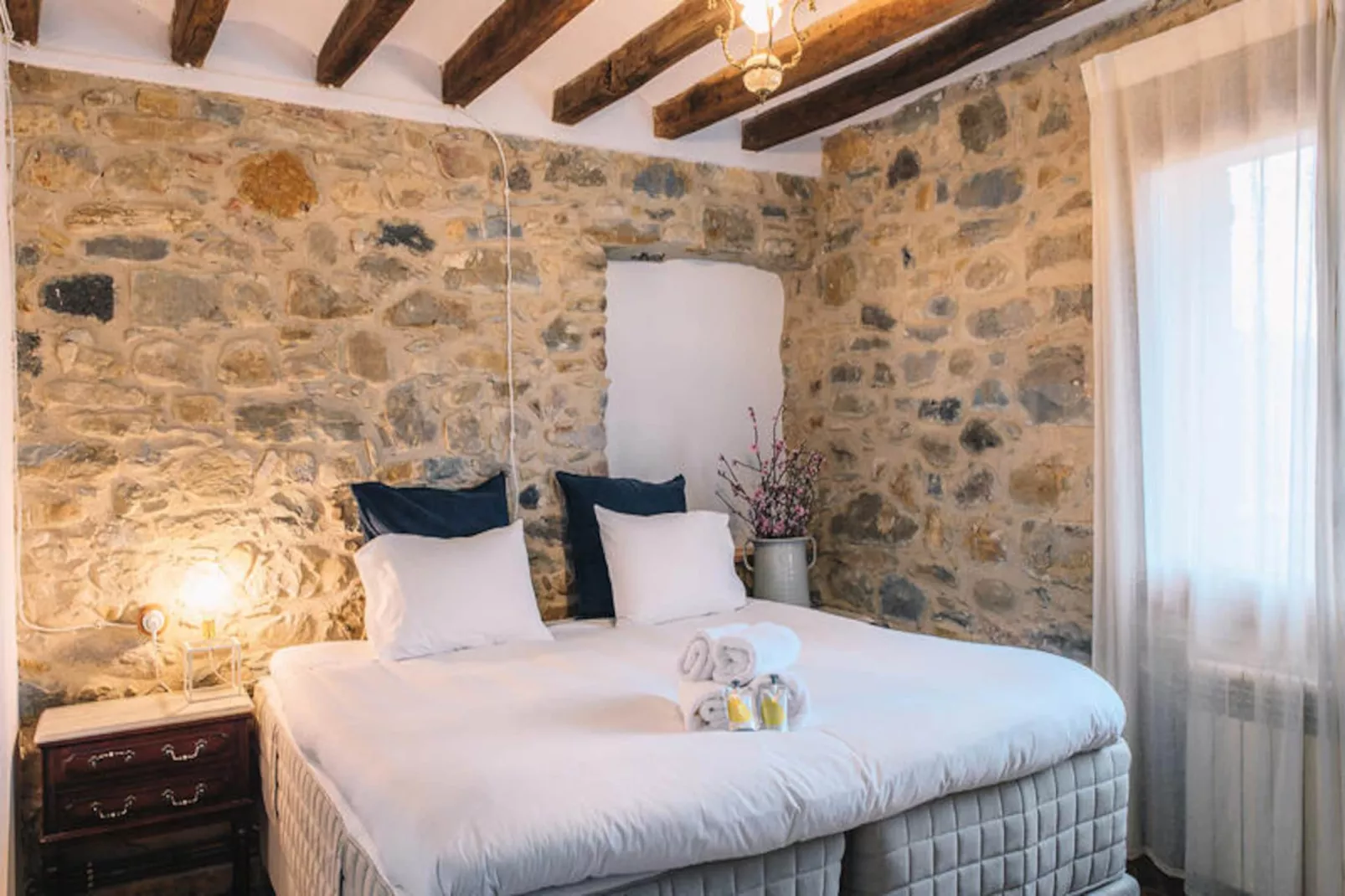 Appartements à Montagut i Oix-Non tagué