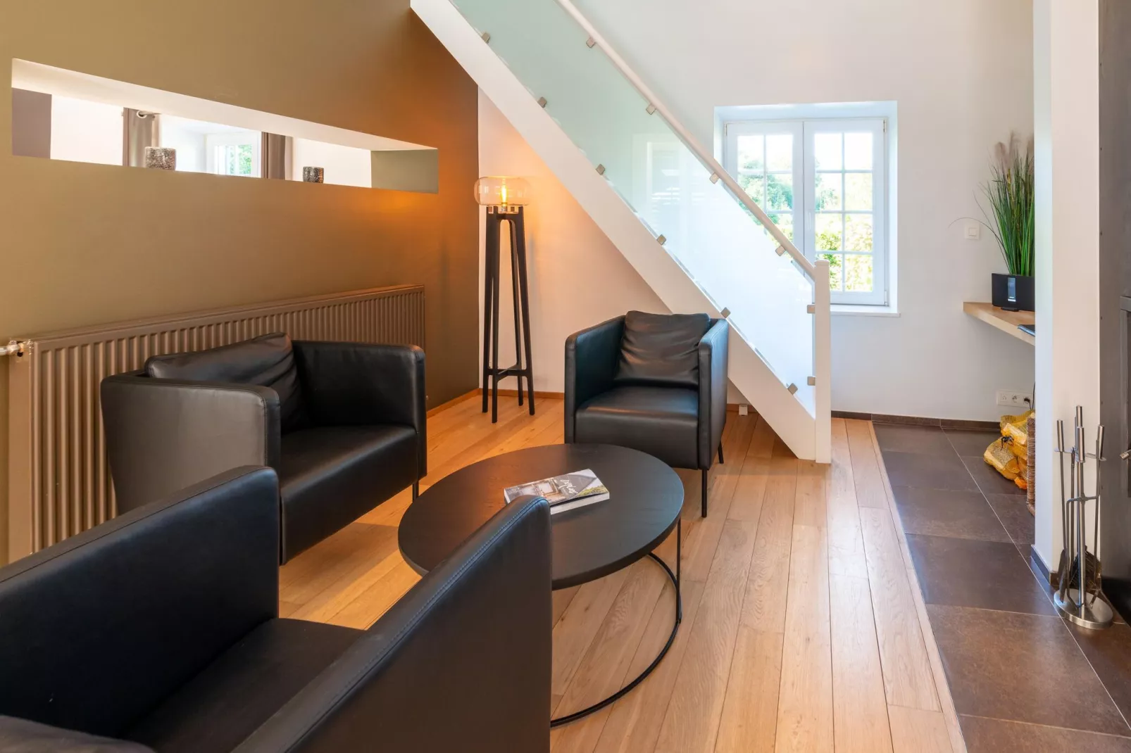 Villa White-Living room