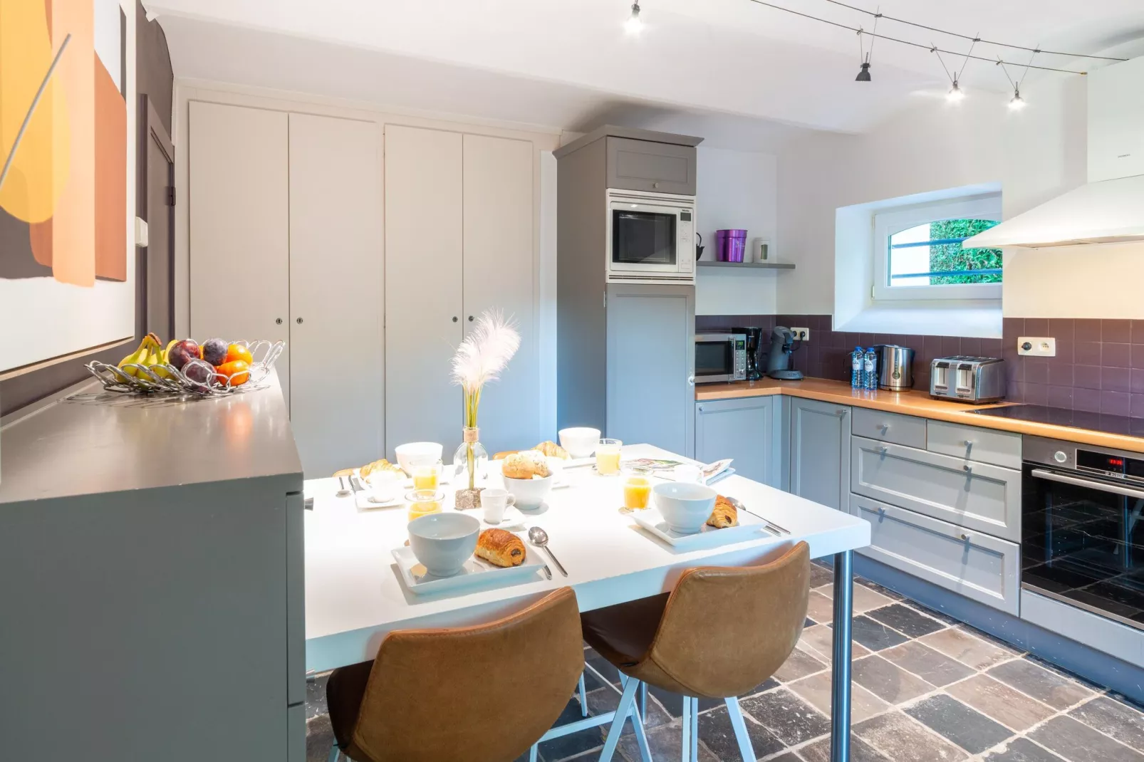 Villa White-Kitchen
