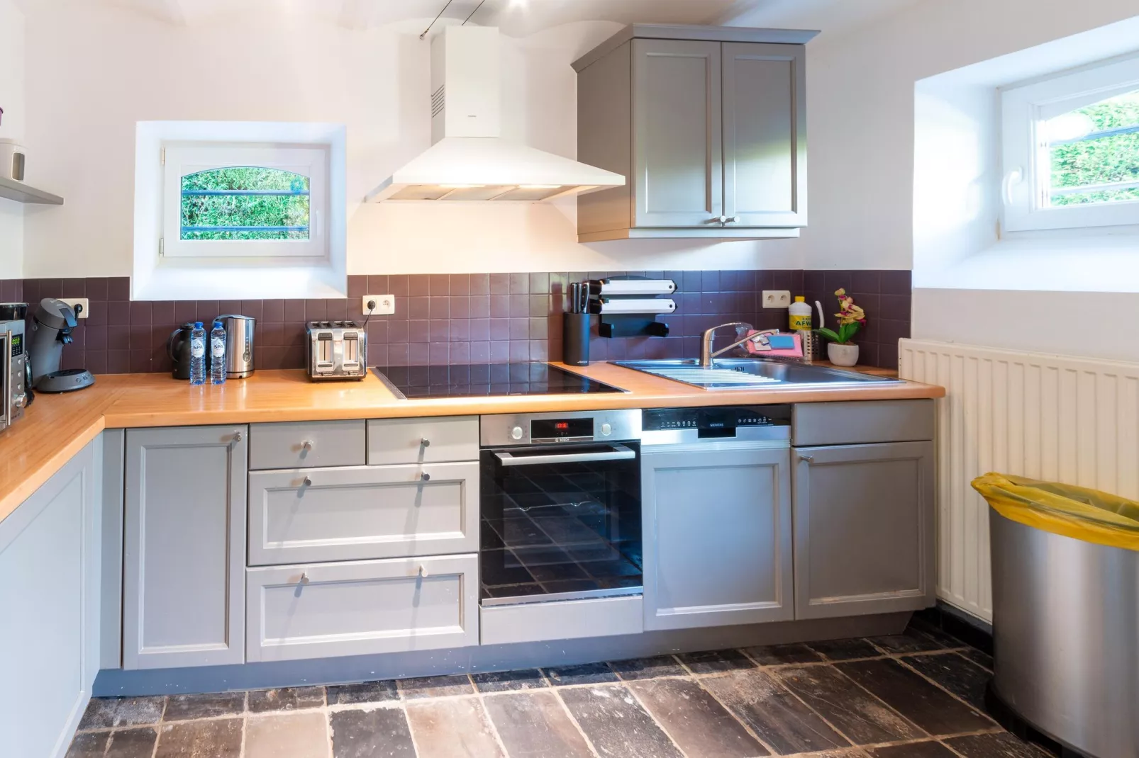 Villa White-Kitchen