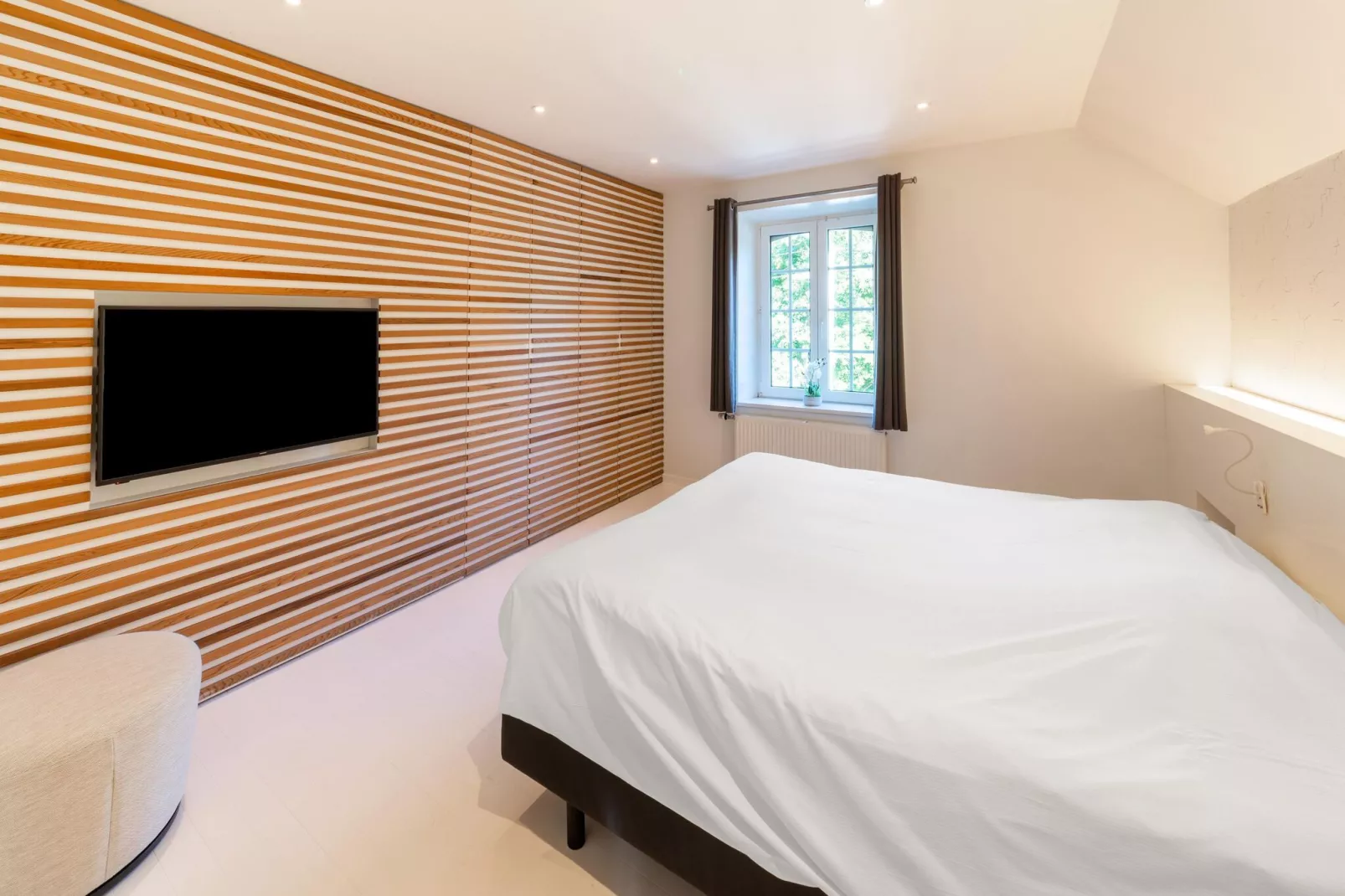 Villa White-Bedroom