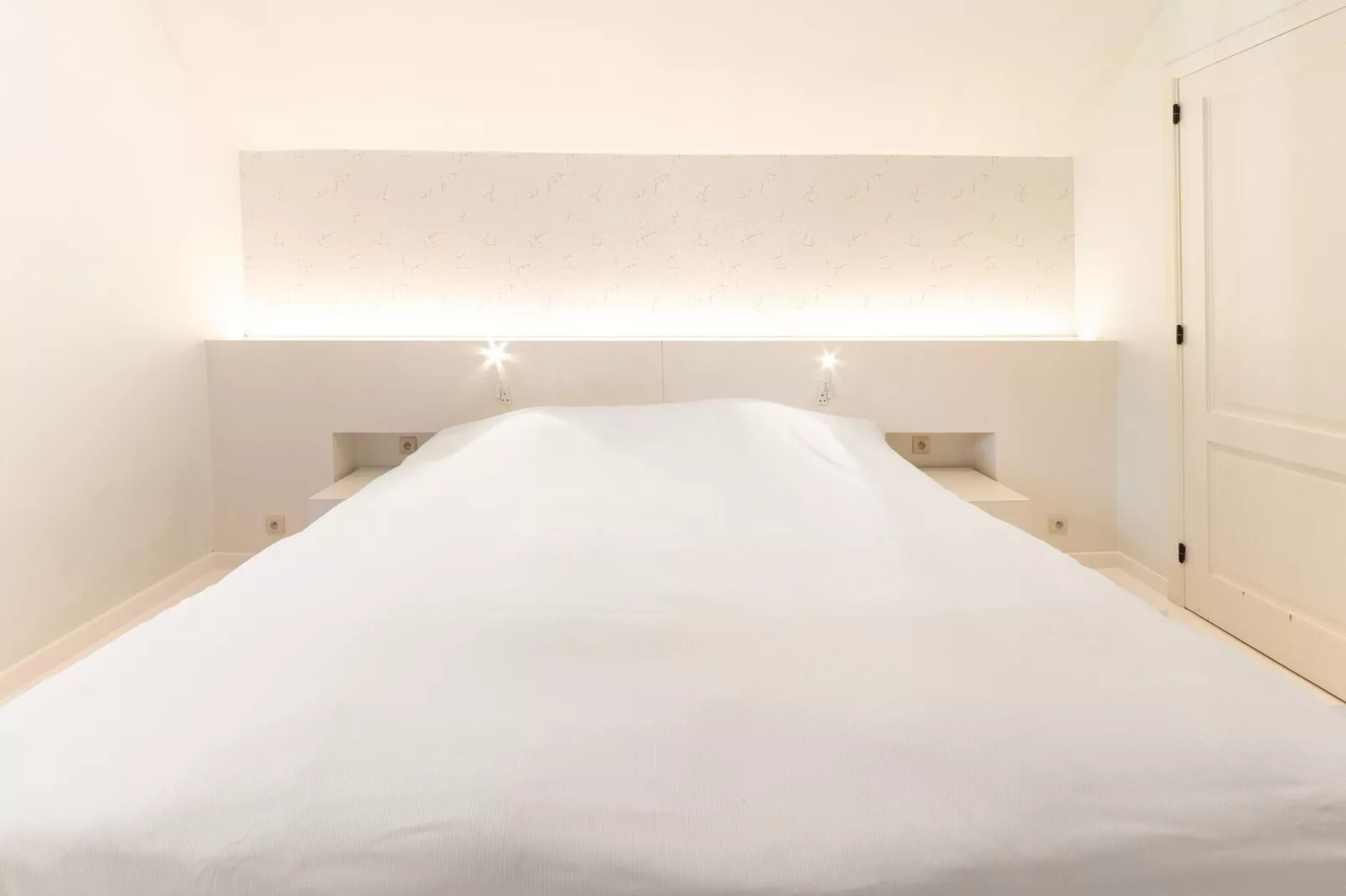 Villa White-Bedroom