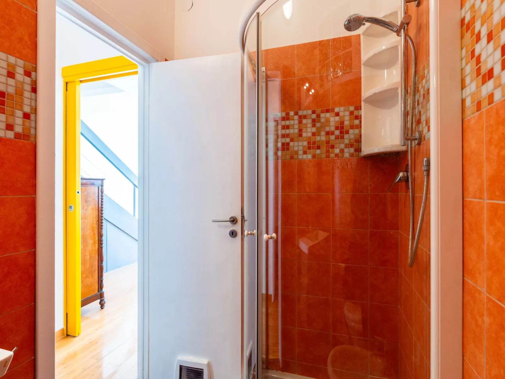 Capo Pino tra le Onde-Drinnen