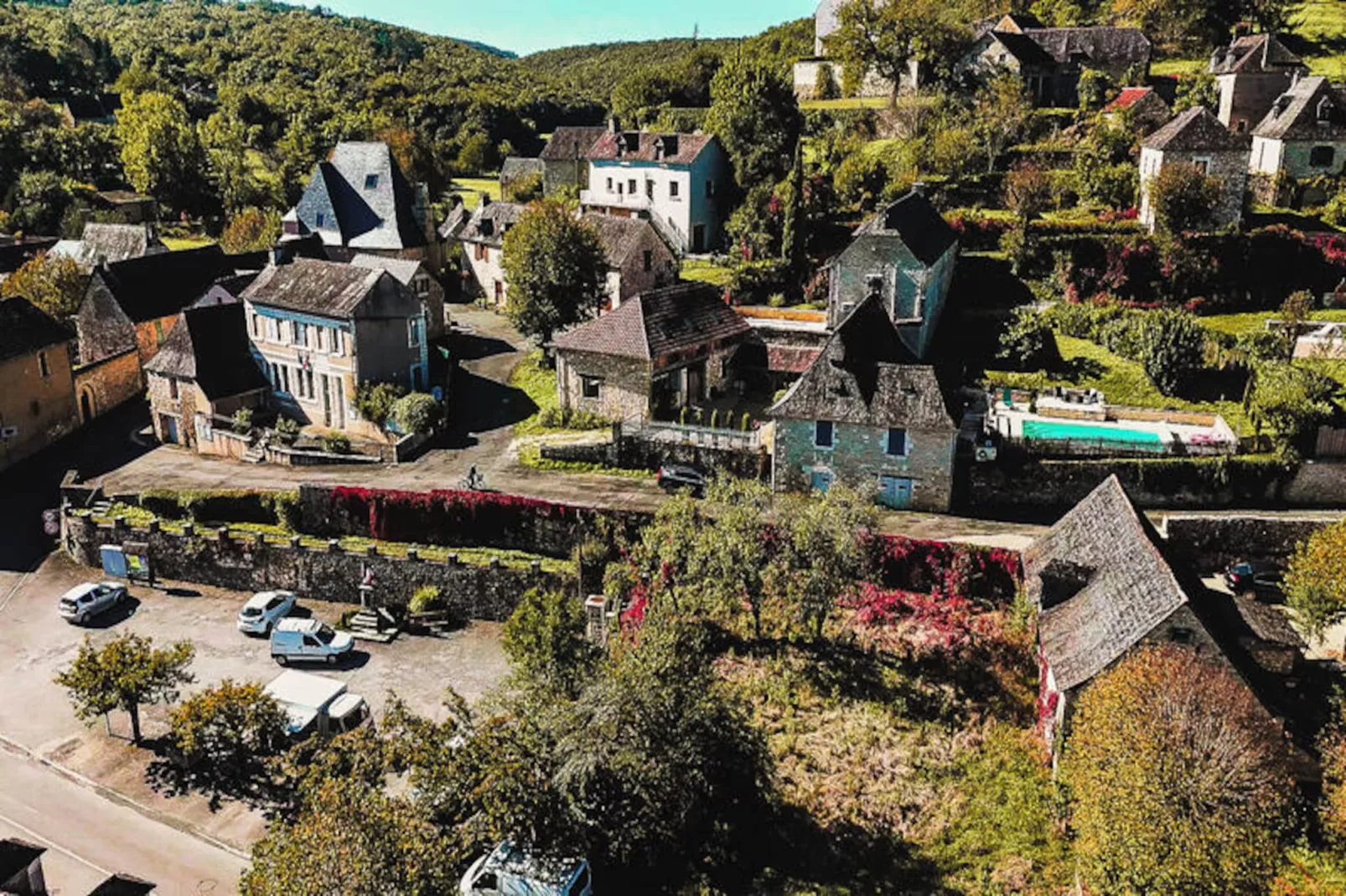 Maison à Coly-Non tagué