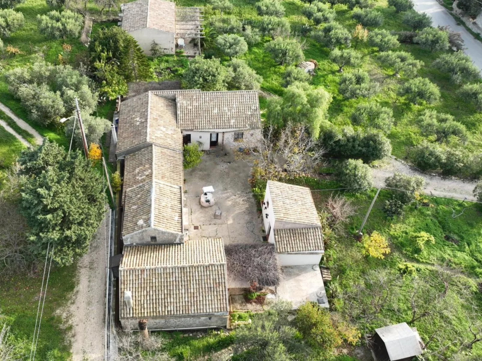 Baglio Anastè-Dedans